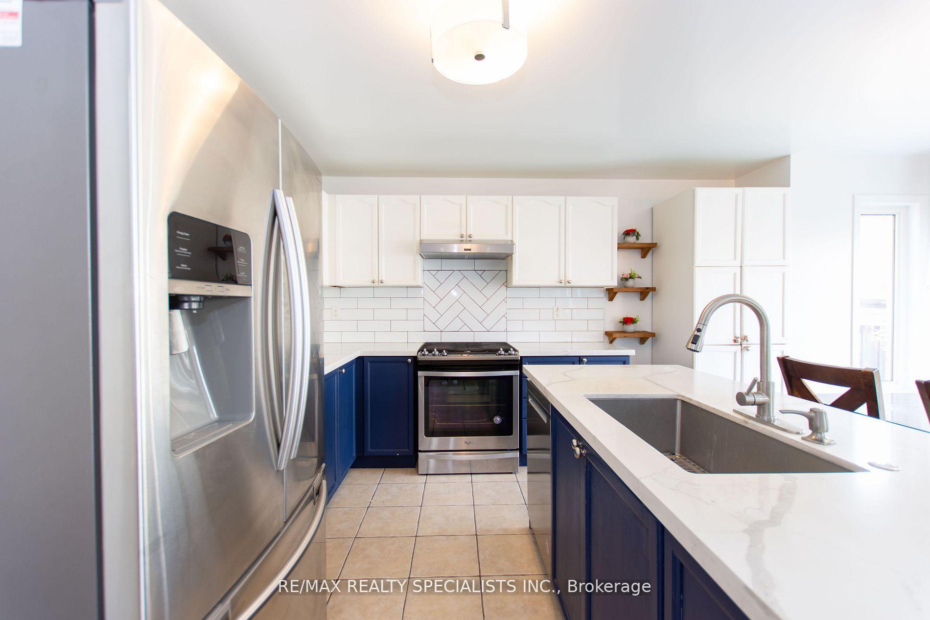 Photo 18 of 929 Philbrook Drive, Milton, Coates — HOMEH