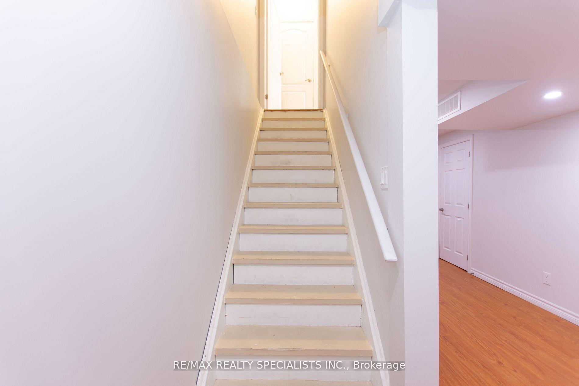 Photo 22 of 929 Philbrook Drive, Milton, Coates — HOMEH
