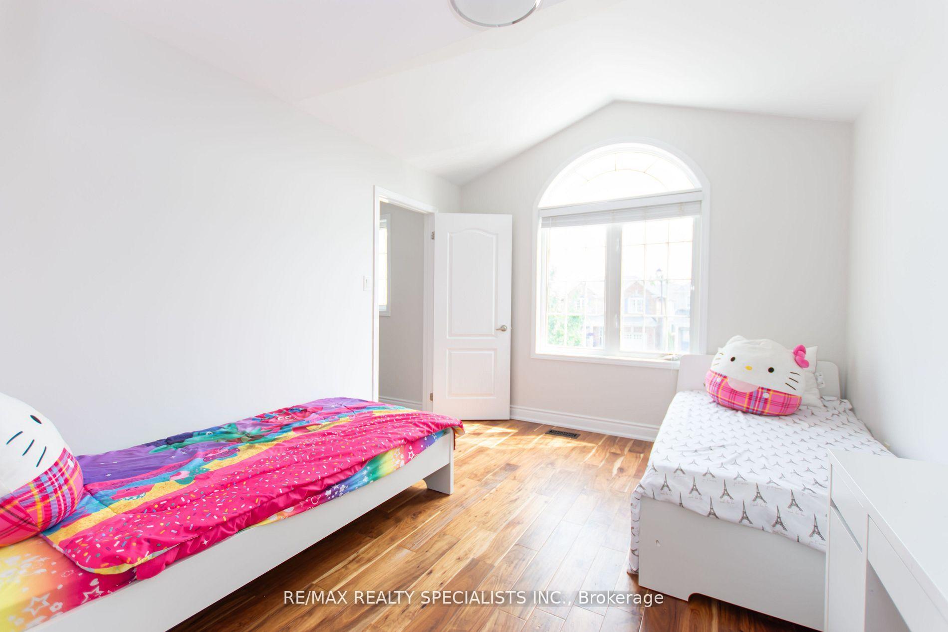 Photo 27 of 929 Philbrook Drive, Milton, Coates — HOMEH