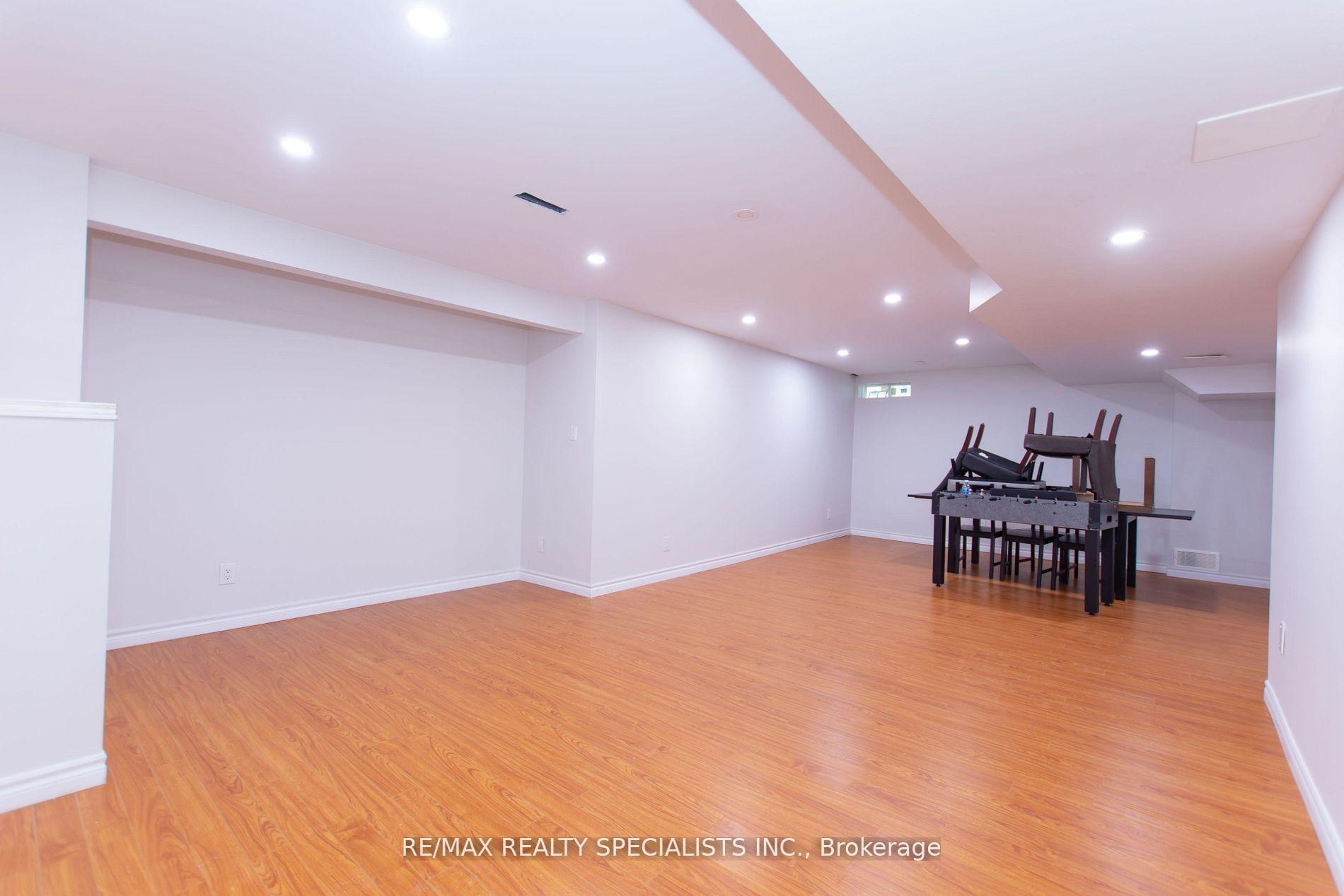 Photo 30 of 929 Philbrook Drive, Milton, Coates — HOMEH