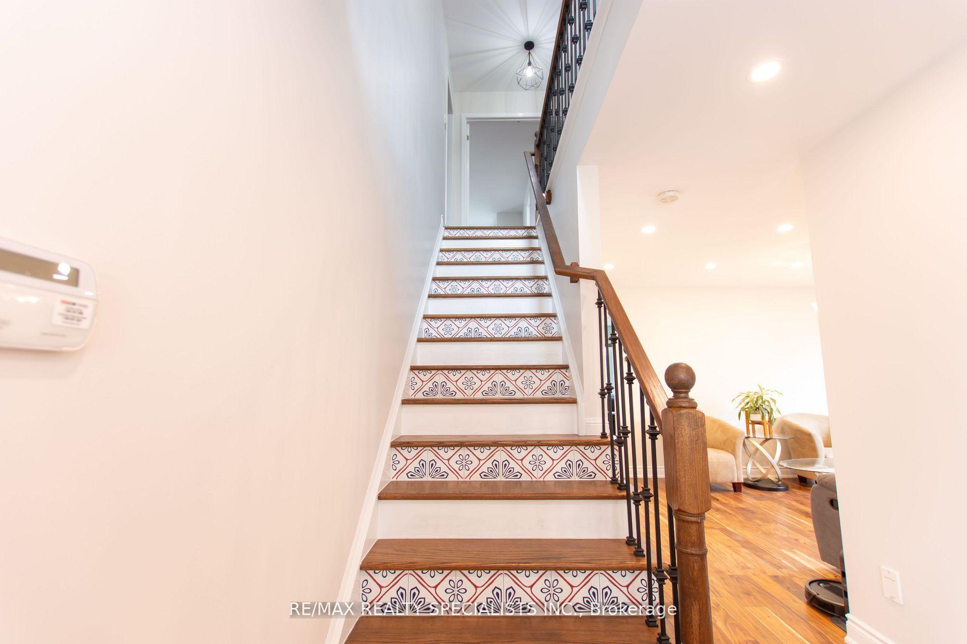 Photo 33 of 929 Philbrook Drive, Milton, Coates — HOMEH