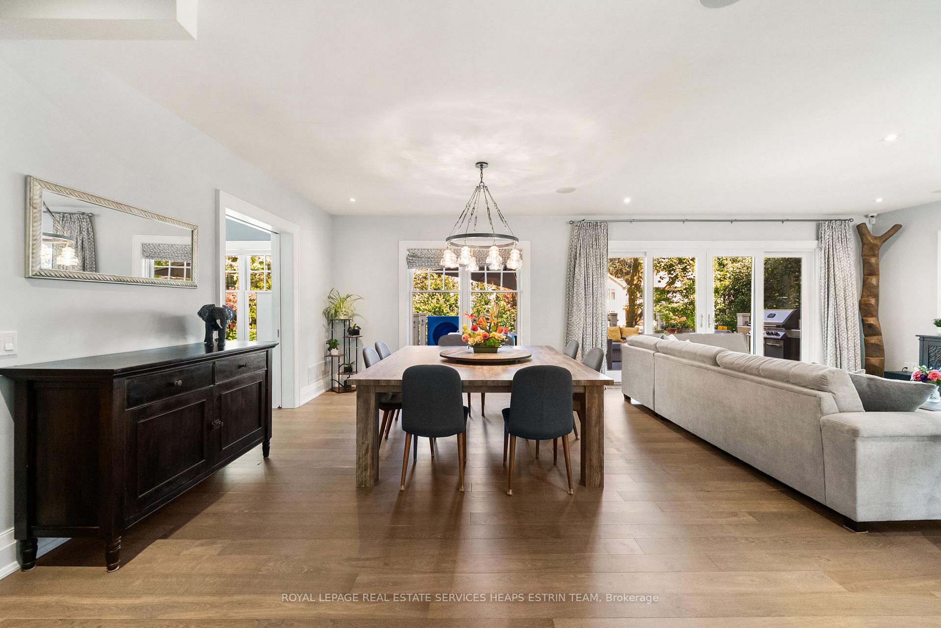 Photo 5 of 34 Lambeth Road, Etobicoke, Edenbridge-Humber Valley — HOMEH