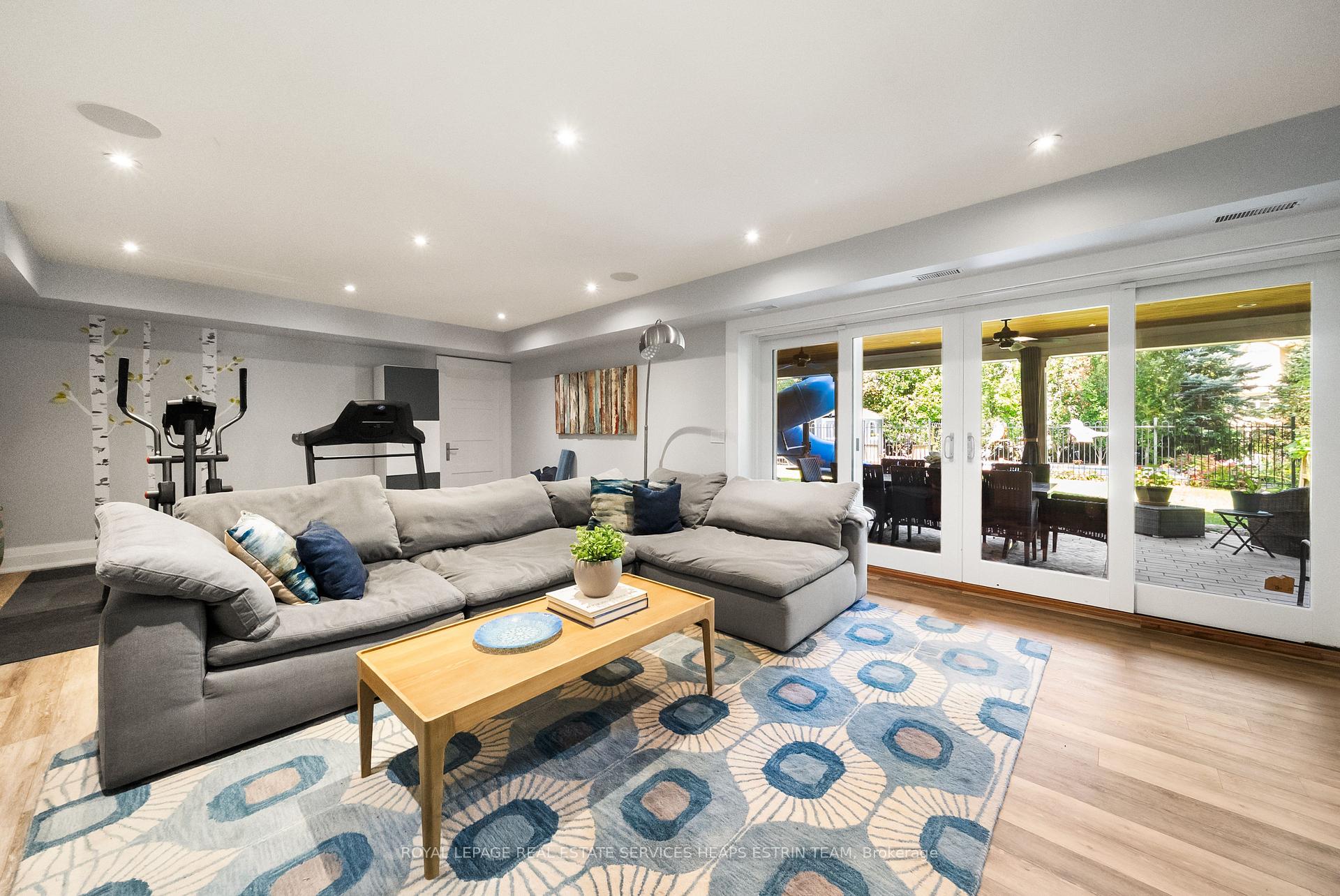 Photo 40 of 34 Lambeth Road, Etobicoke, Edenbridge-Humber Valley — HOMEH