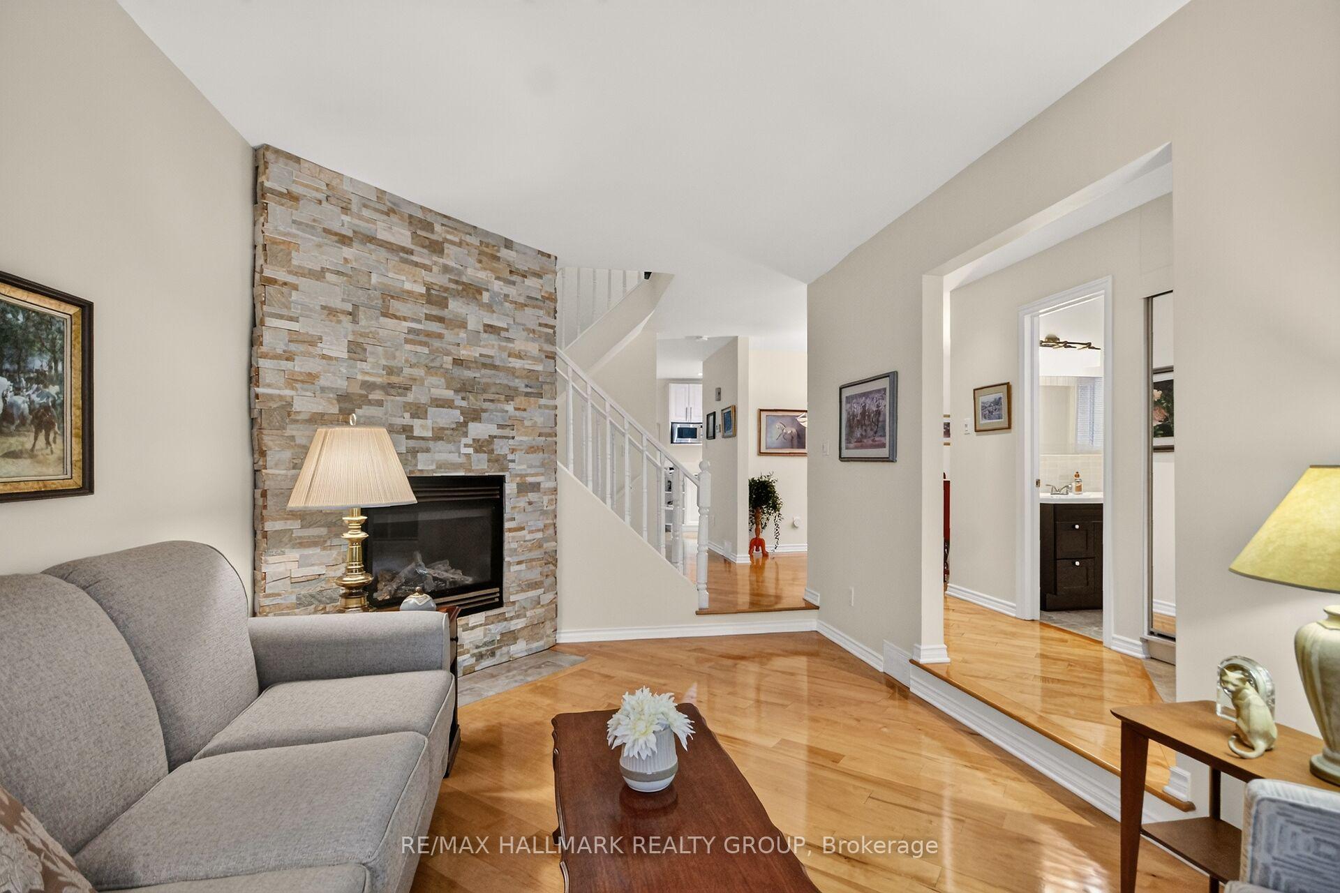 Photo 6 of 12 Ready Way, Ottawa, Barrhaven - Pheasant Run — HOMEH