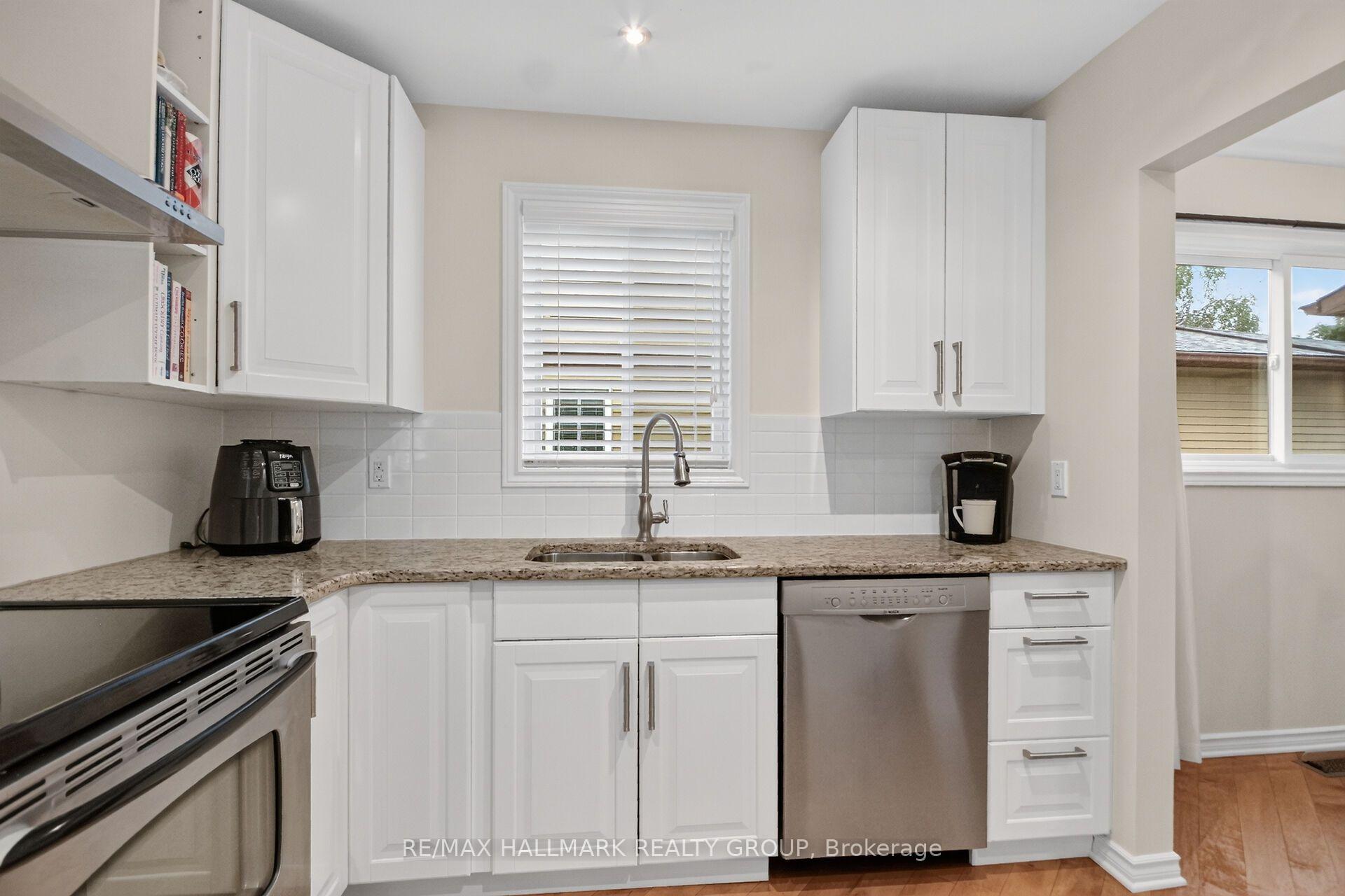 Photo 14 of 12 Ready Way, Ottawa, Barrhaven - Pheasant Run — HOMEH
