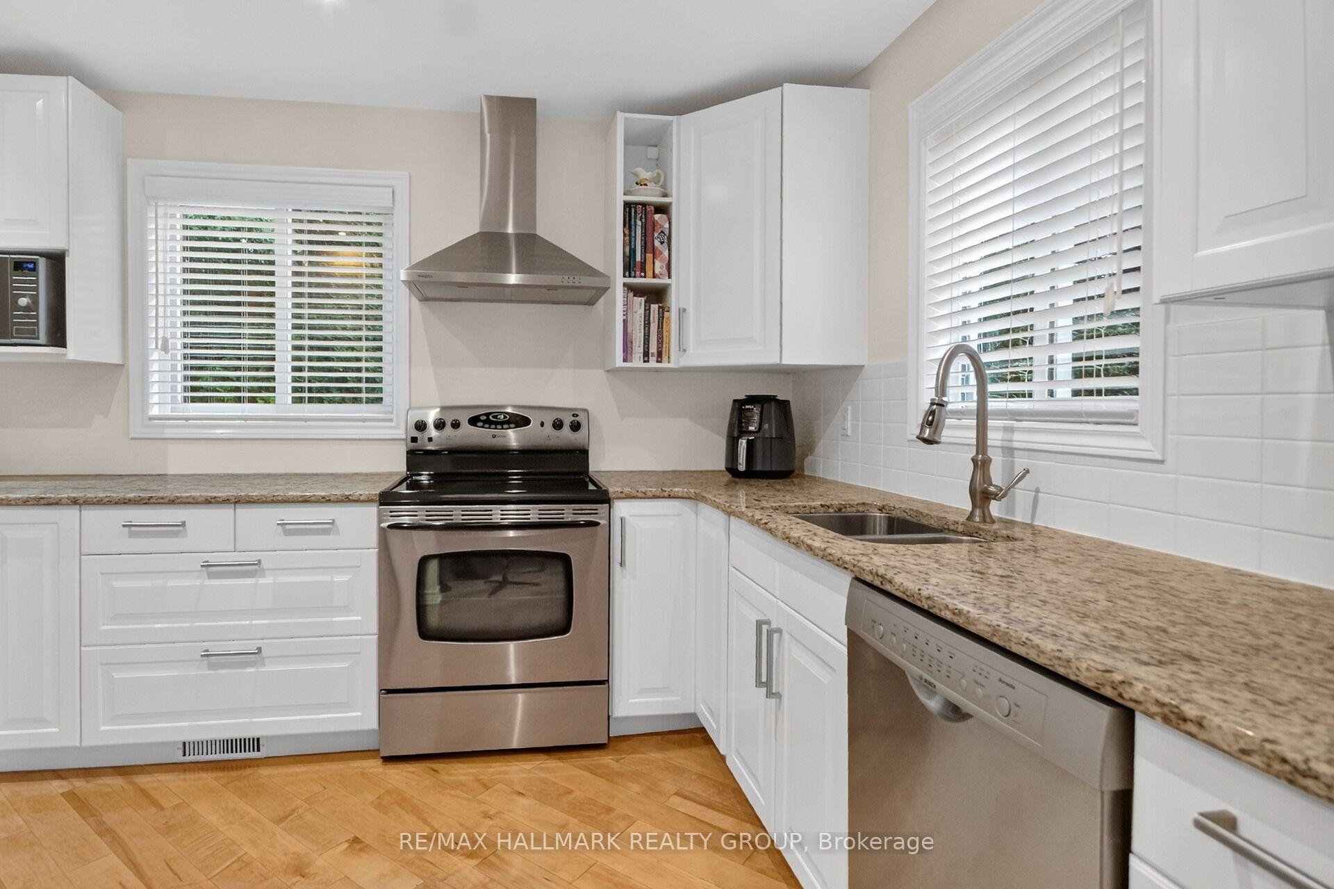 Photo 15 of 12 Ready Way, Ottawa, Barrhaven - Pheasant Run — HOMEH