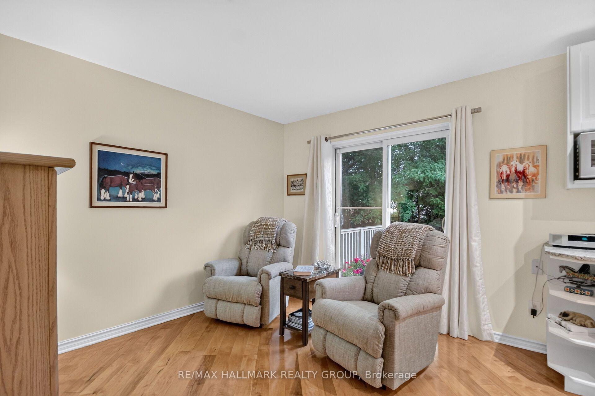 Photo 16 of 12 Ready Way, Ottawa, Barrhaven - Pheasant Run — HOMEH