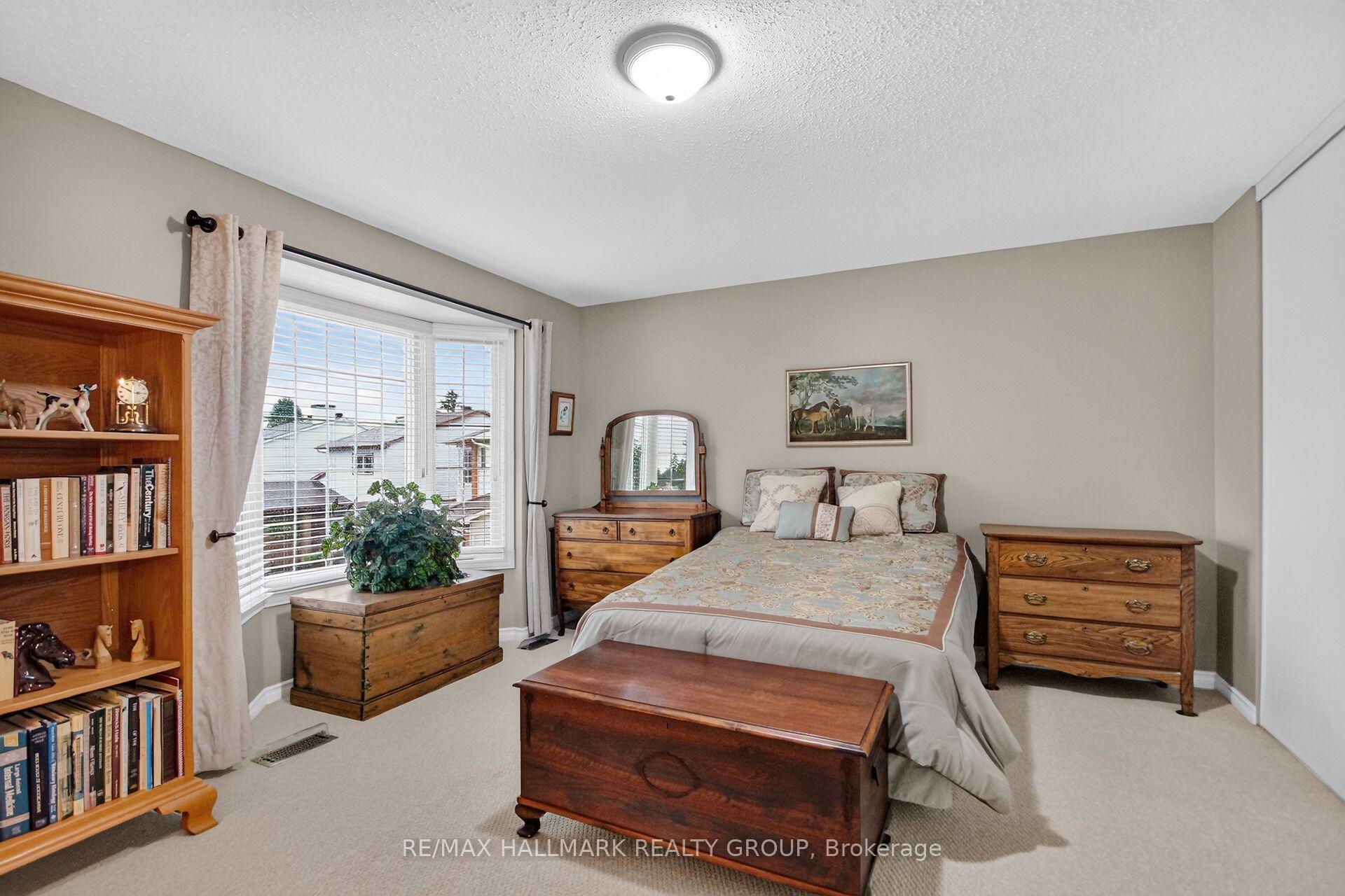 Photo 20 of 12 Ready Way, Ottawa, Barrhaven - Pheasant Run — HOMEH
