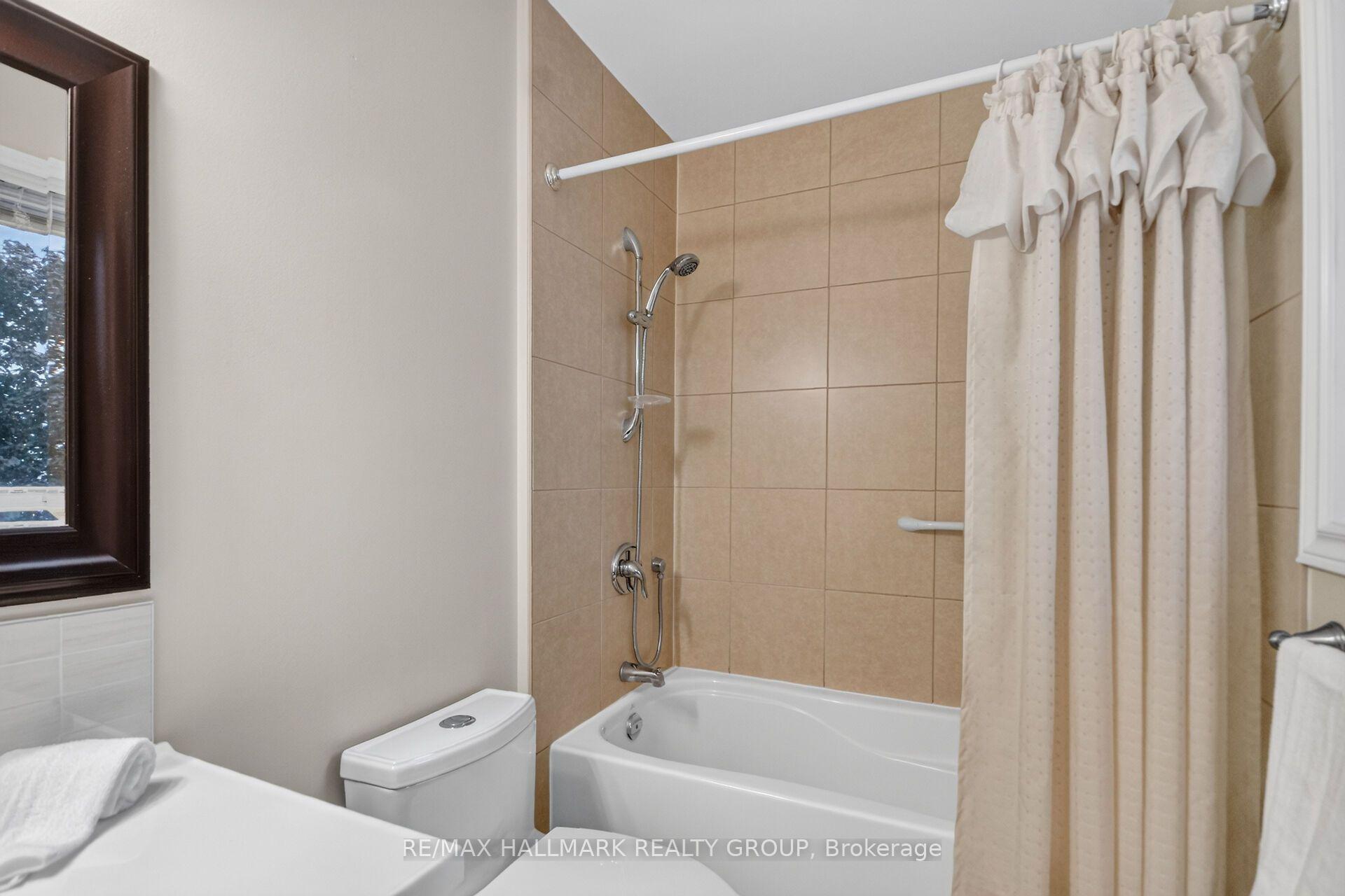 Photo 26 of 12 Ready Way, Ottawa, Barrhaven - Pheasant Run — HOMEH
