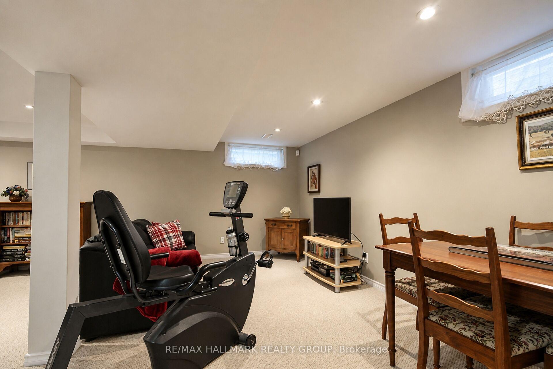 Photo 34 of 12 Ready Way, Ottawa, Barrhaven - Pheasant Run — HOMEH