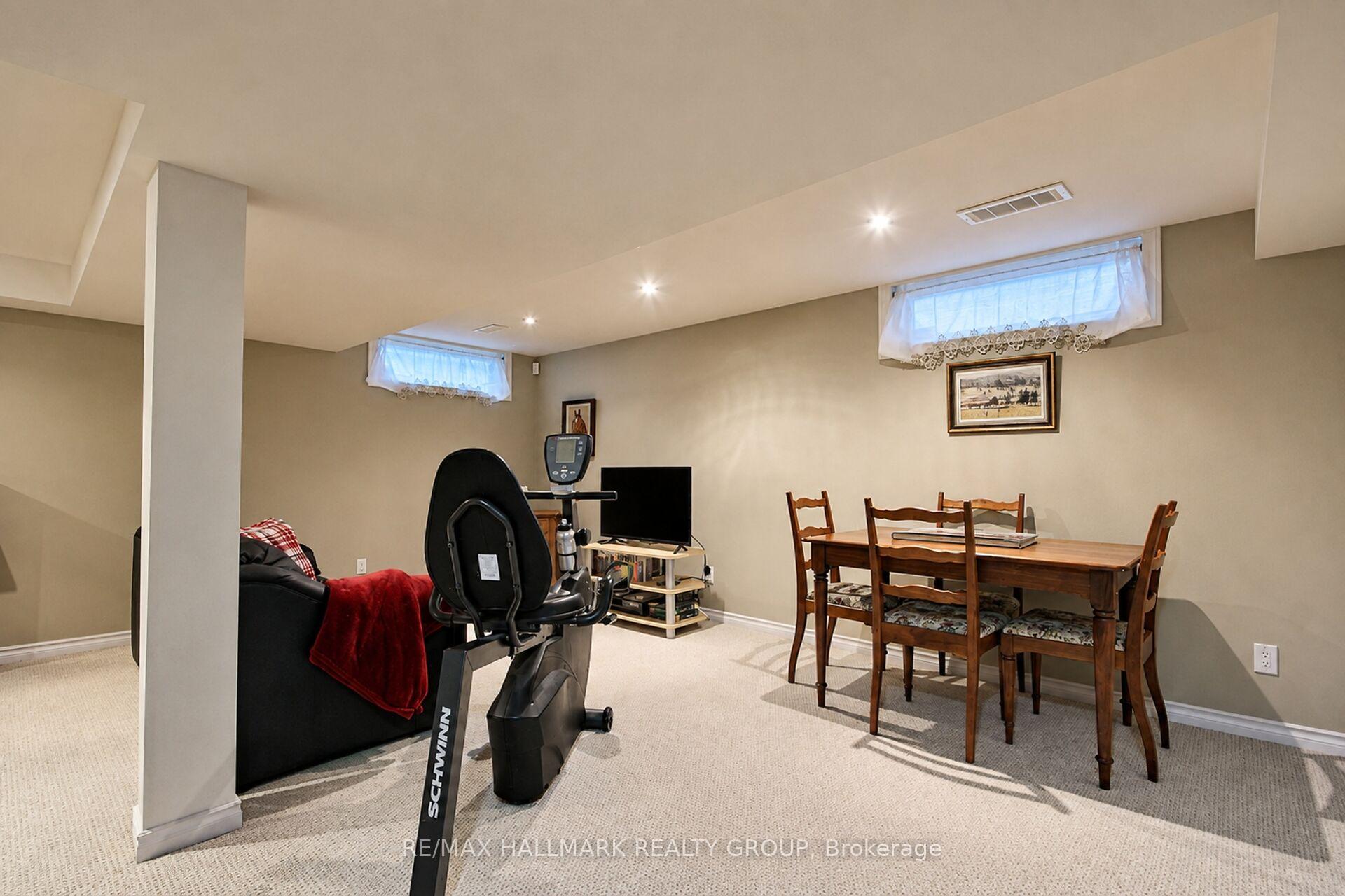 Photo 35 of 12 Ready Way, Ottawa, Barrhaven - Pheasant Run — HOMEH