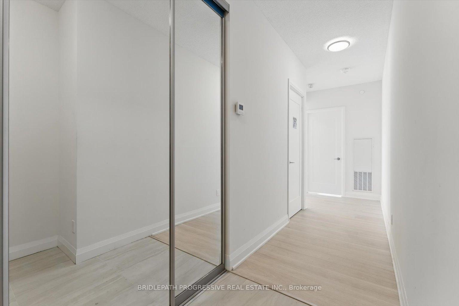 Photo 5 of Unit 1502, 398 Highway 7 E, Richmond Hill, Doncrest — HOMEH