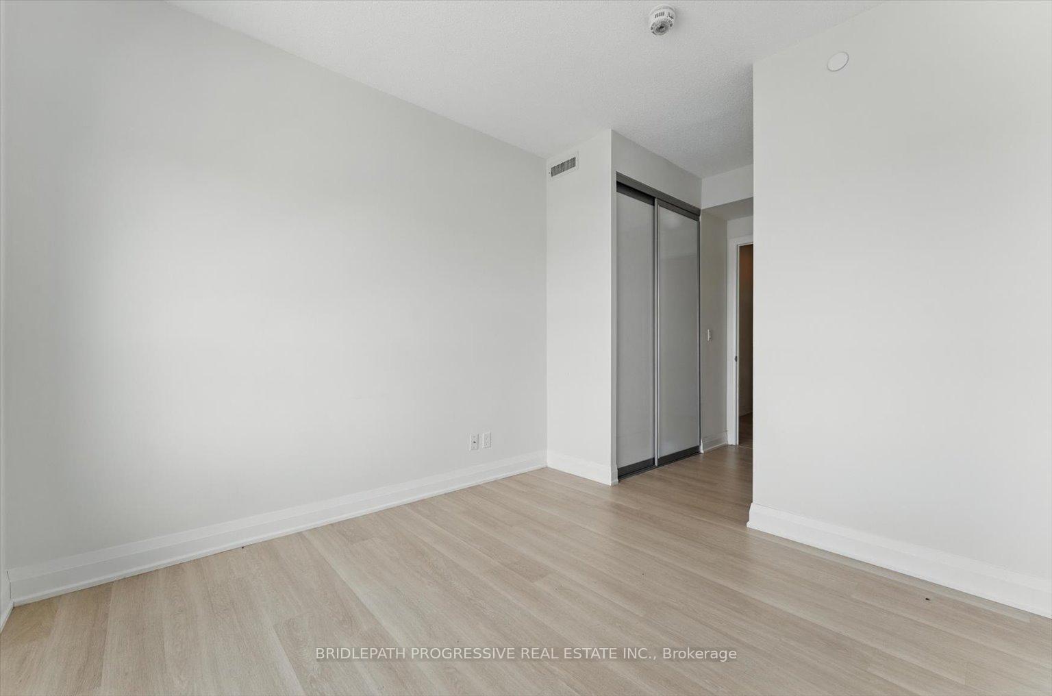 Photo 23 of Unit 1502, 398 Highway 7 E, Richmond Hill, Doncrest — HOMEH