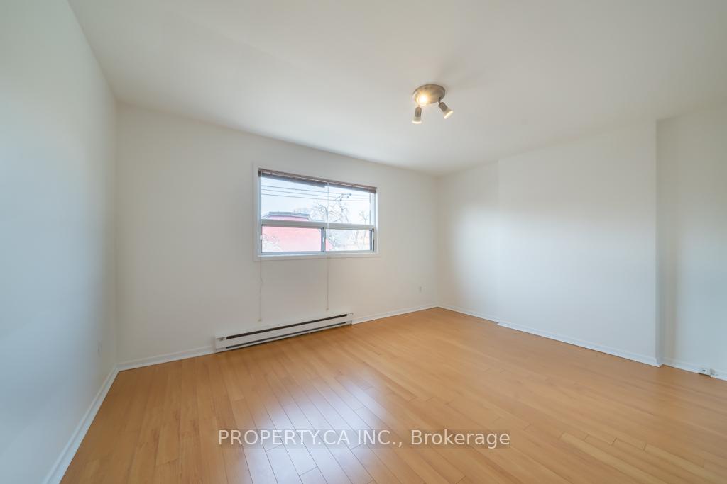 Photo 2 of Unit 2-3, 281 Augusta Avenue, Toronto, Kensington-Chinatown — HOMEH