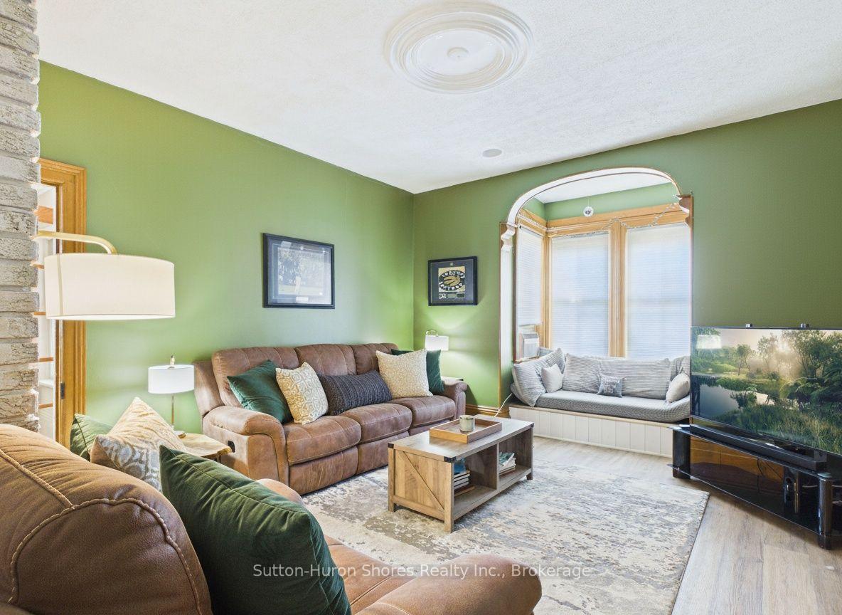 Photo 11 of 433 Goderich Street, Saugeen Shores — HOMEH