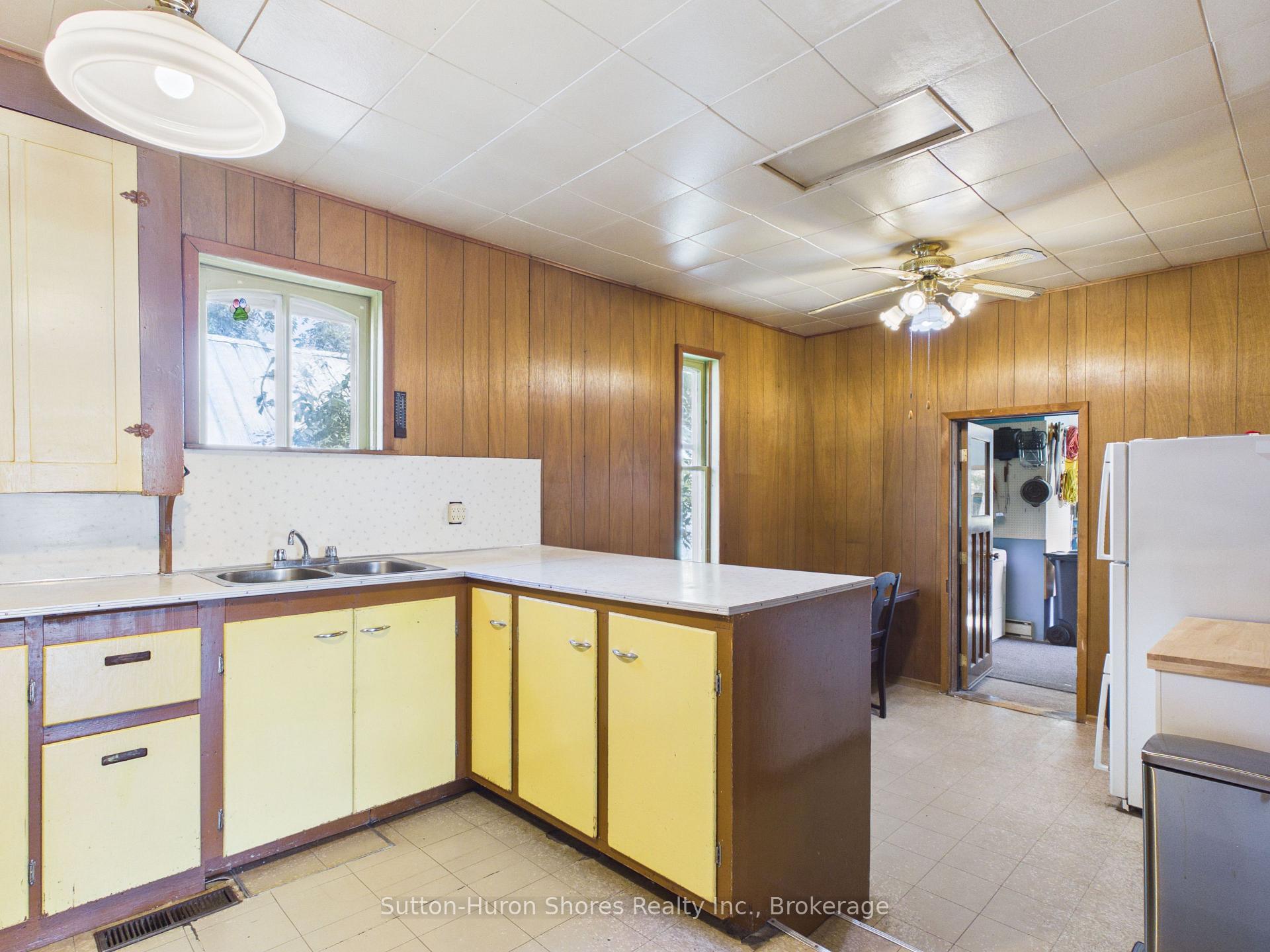 Photo 16 of 433 Goderich Street, Saugeen Shores — HOMEH
