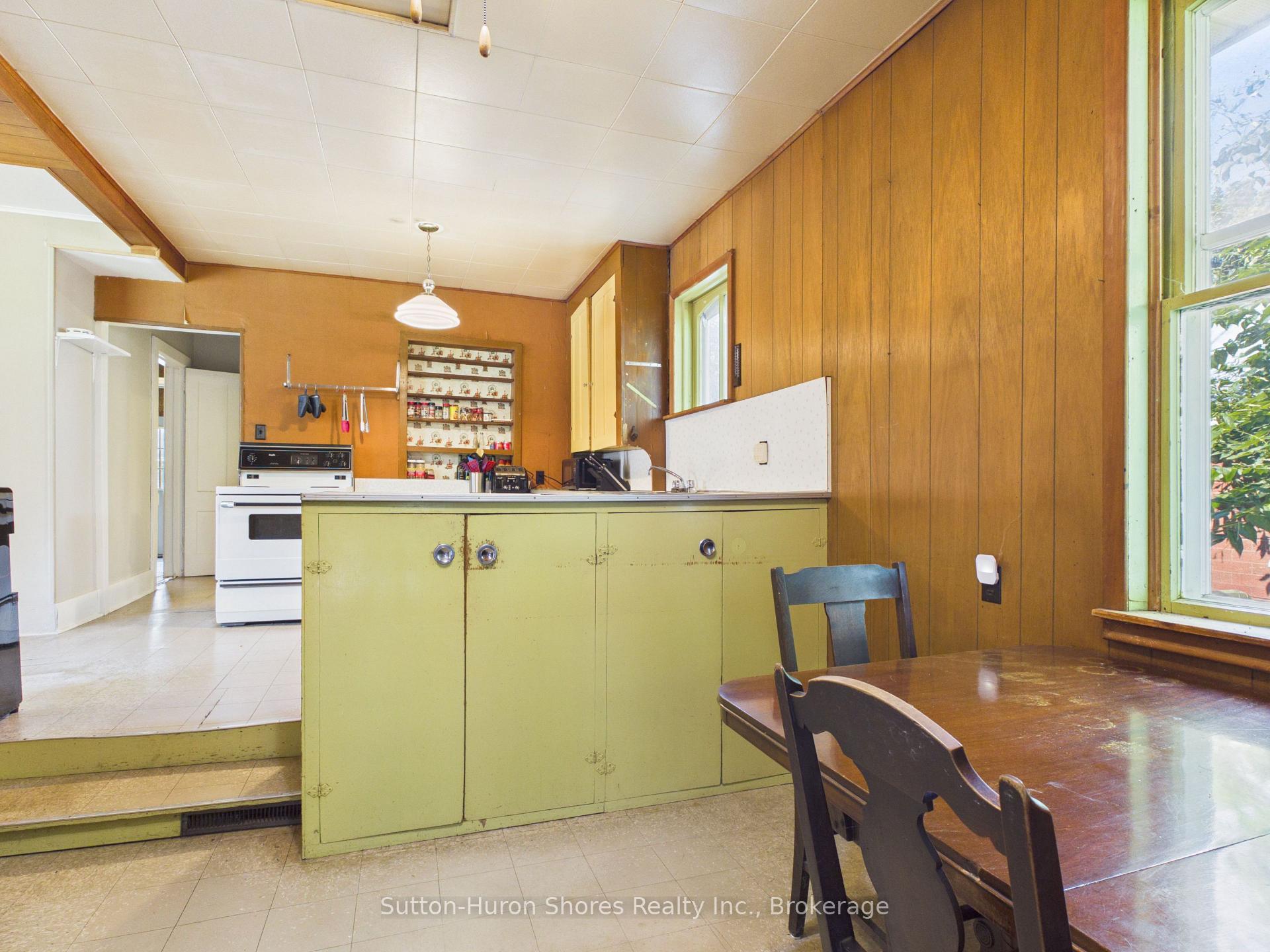 Photo 17 of 433 Goderich Street, Saugeen Shores — HOMEH