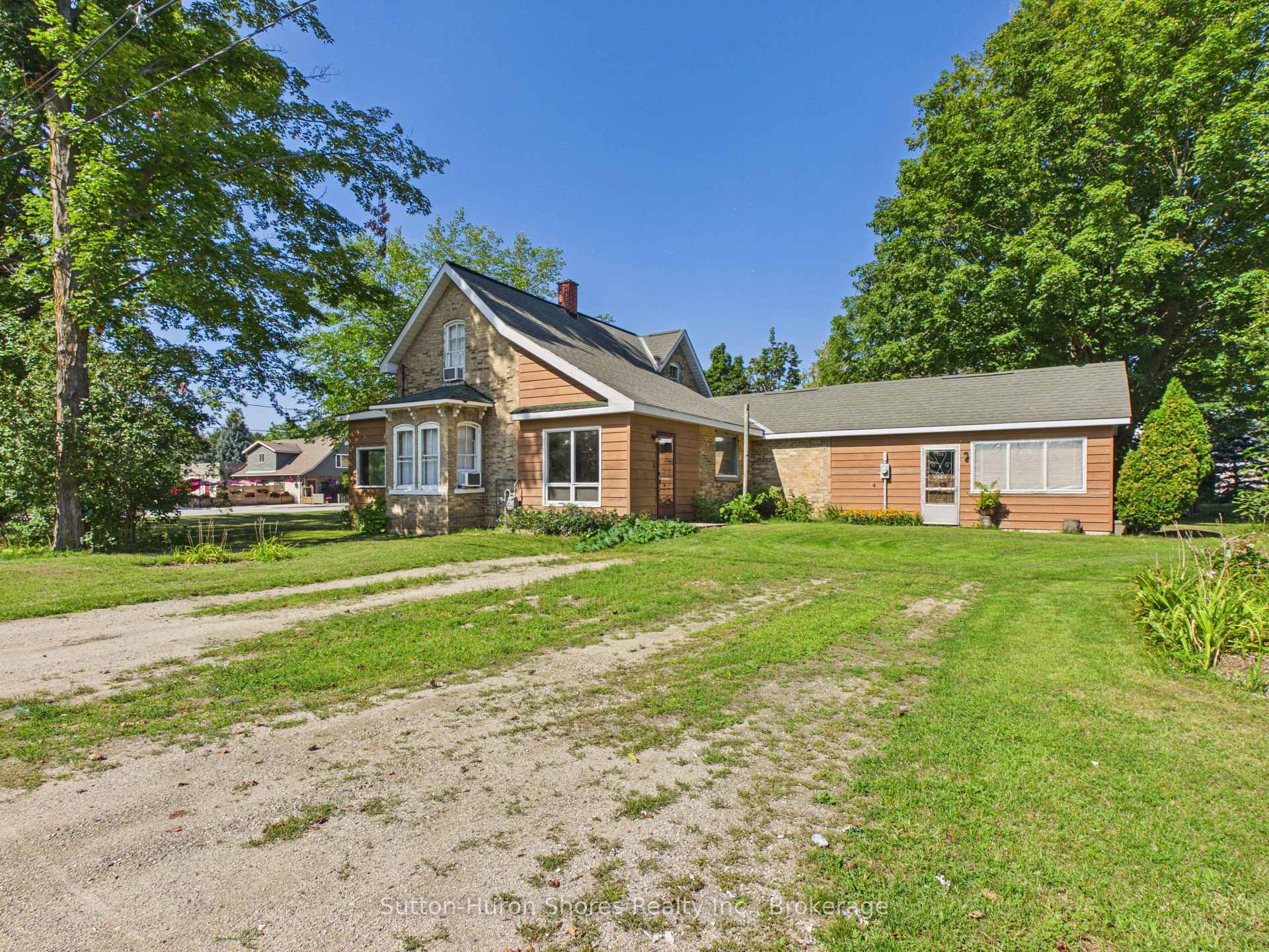 Photo 5 of 433 Goderich Street, Saugeen Shores — HOMEH