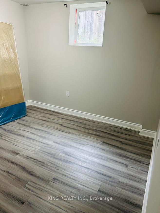 Photo 4 of Unit Bsmt, 13 Black Diamond Crescent, Brampton, Credit Valley — HOMEH