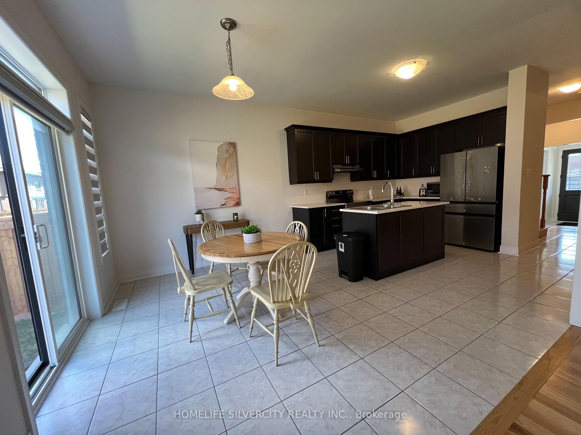Photo 5 of 41 Michener Drive, Brampton, Sandringham-Wellington North — HOMEH