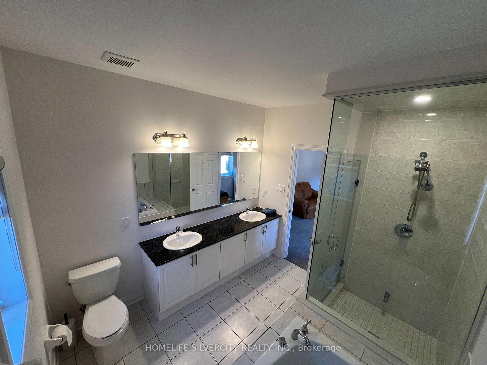 Photo 13 of 41 Michener Drive, Brampton, Sandringham-Wellington North — HOMEH