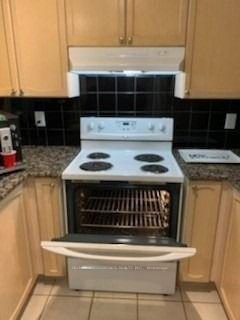 Photo 13 of Unit 1806, 231 Fort York Boulevard, Toronto, Niagara — HOMEH