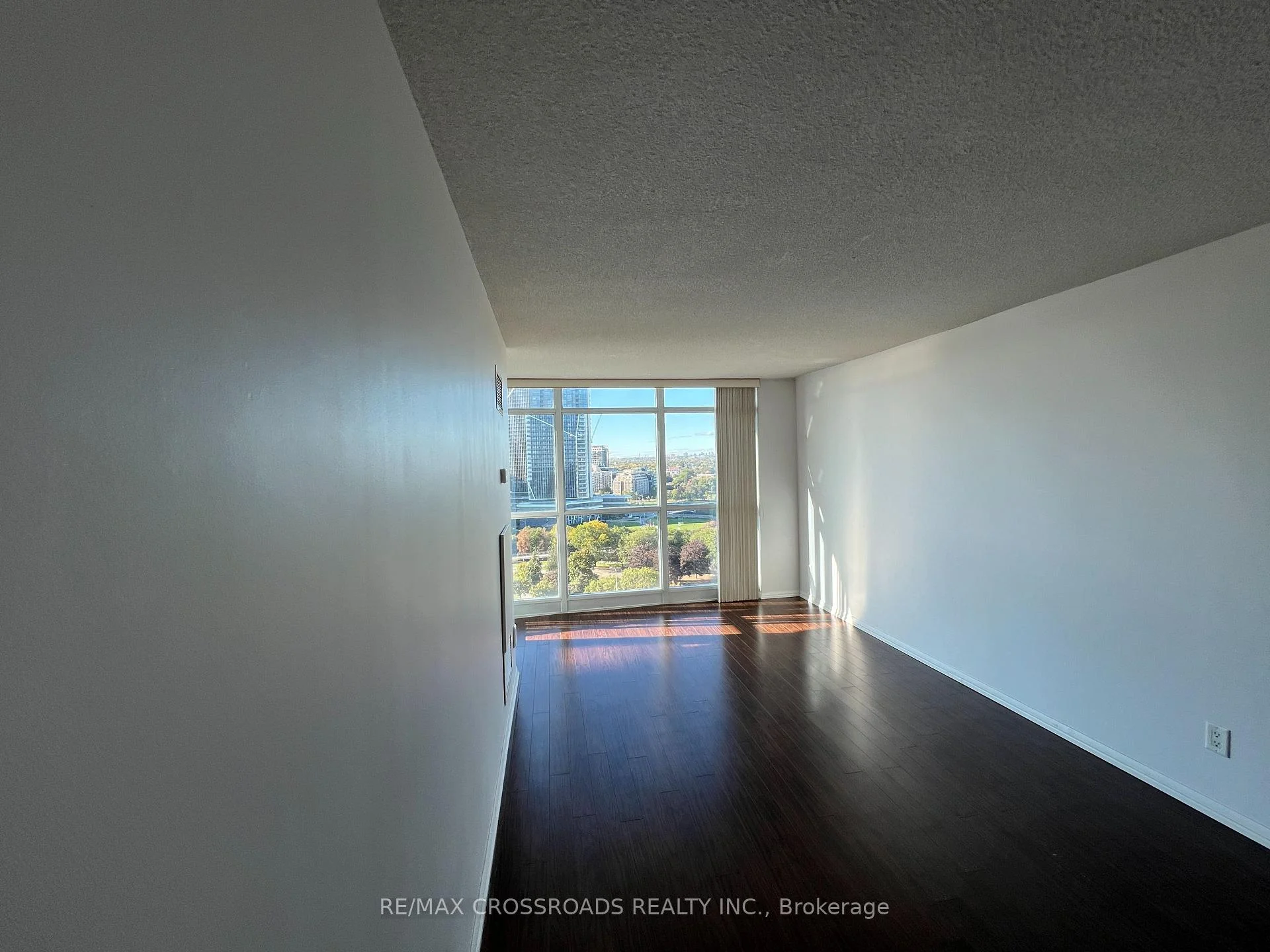 Photo 12 of Unit 1806, 231 Fort York Boulevard, Toronto, Niagara — HOMEH