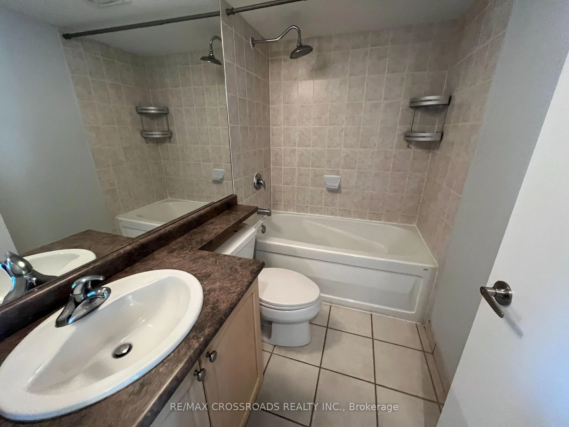 Photo 14 of Unit 1806, 231 Fort York Boulevard, Toronto, Niagara — HOMEH