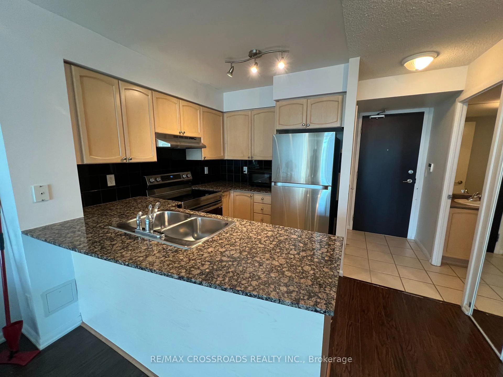 Photo 17 of Unit 1806, 231 Fort York Boulevard, Toronto, Niagara — HOMEH