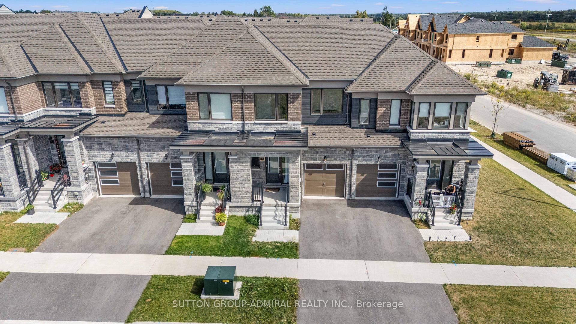 Photo 2 of 4 Rochester Drive, Barrie, Rural Barrie Southeast — HOMEH