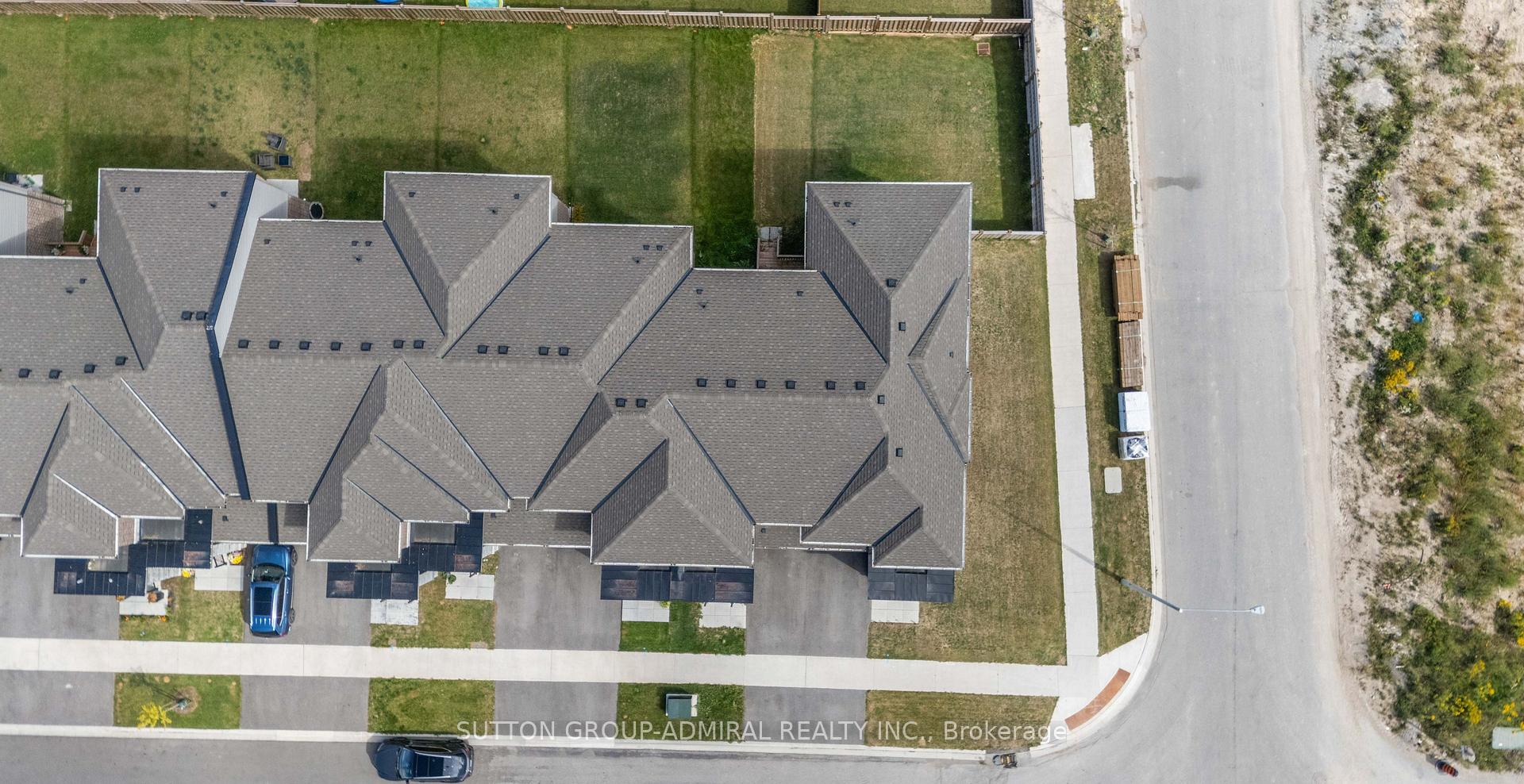 Photo 3 of 4 Rochester Drive, Barrie, Rural Barrie Southeast — HOMEH
