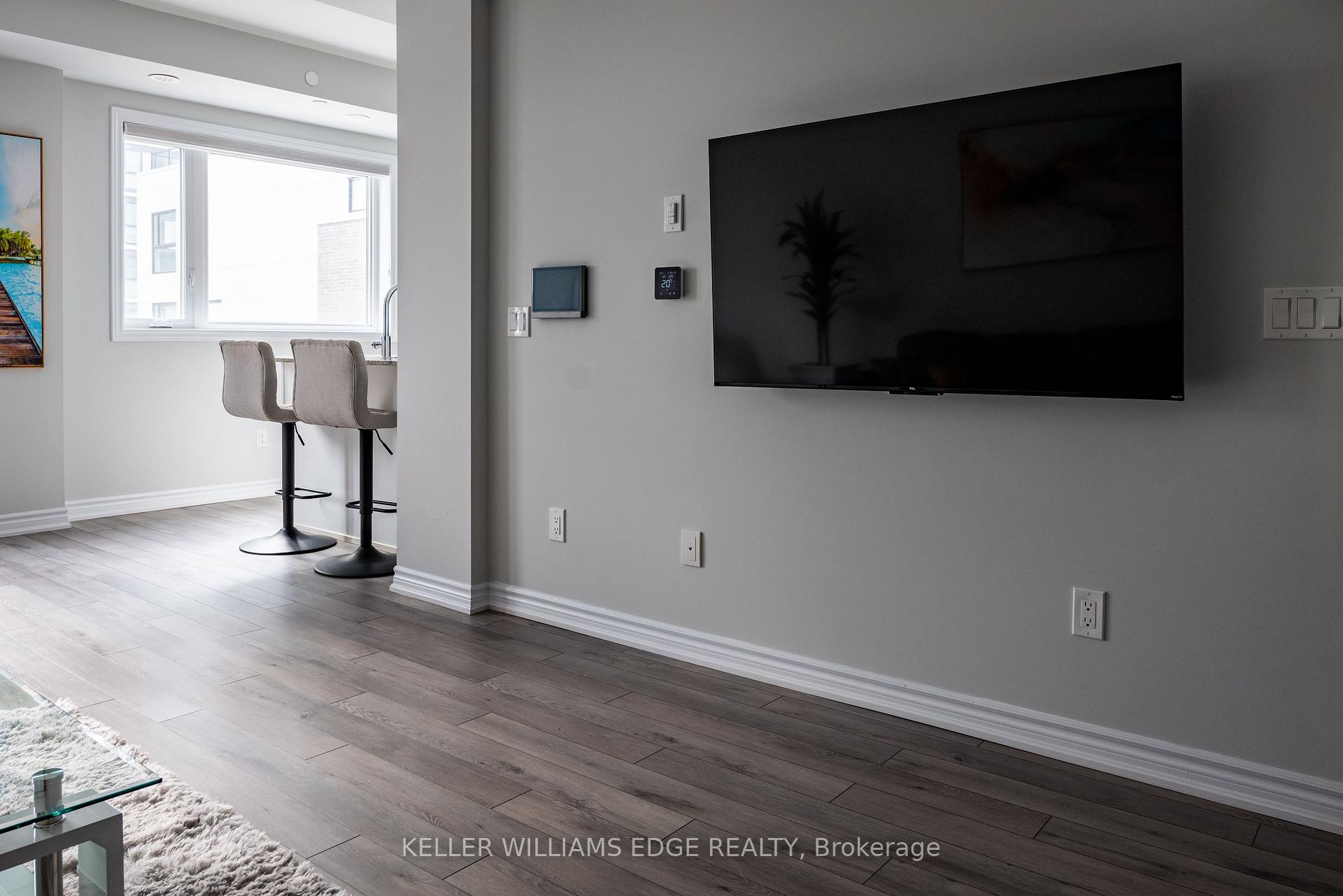 Photo 5 of Unit 331, 349 Wheat Boom Drive, Oakville, Joshua Meadows — HOMEH