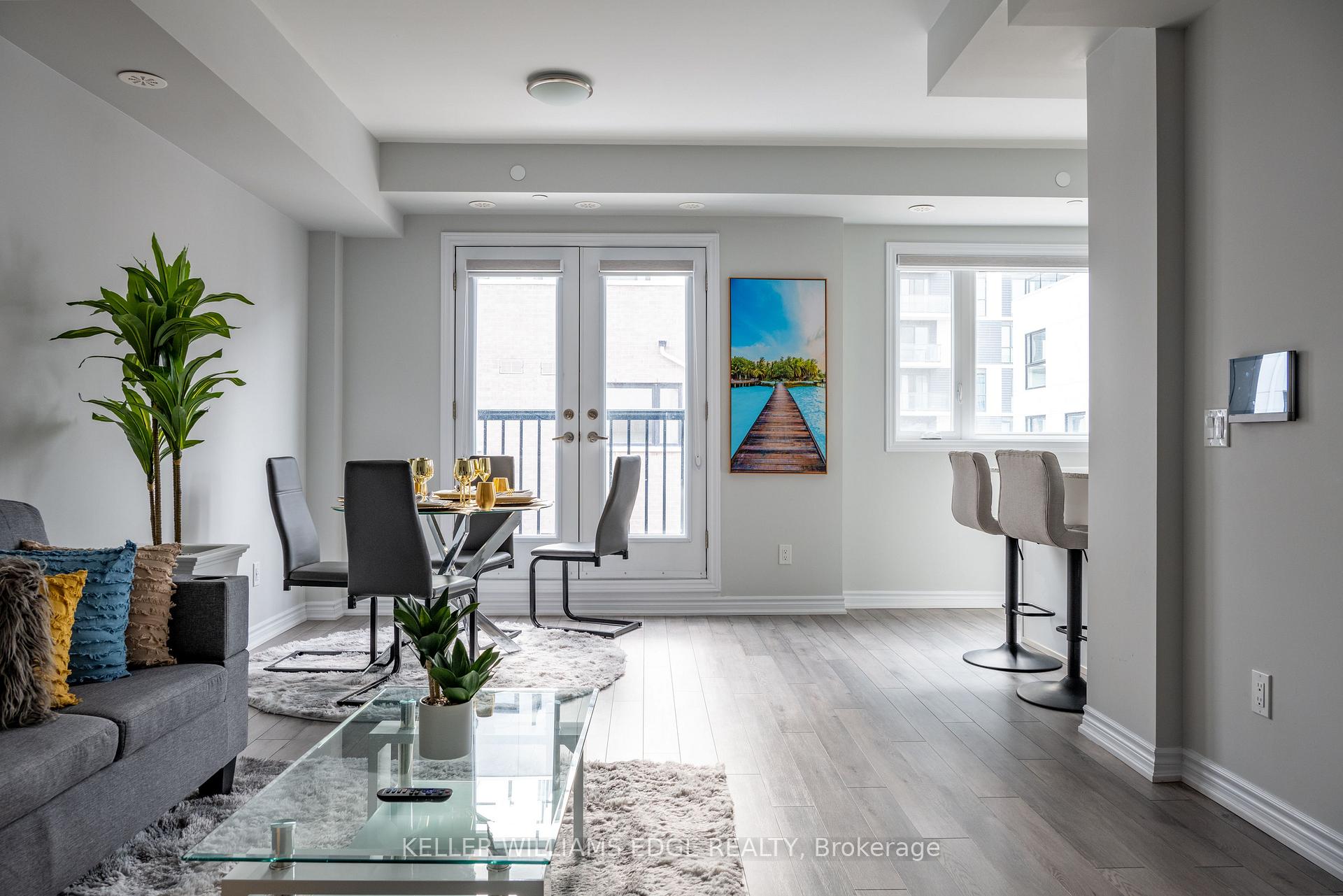 Photo 8 of Unit 331, 349 Wheat Boom Drive, Oakville, Joshua Meadows — HOMEH