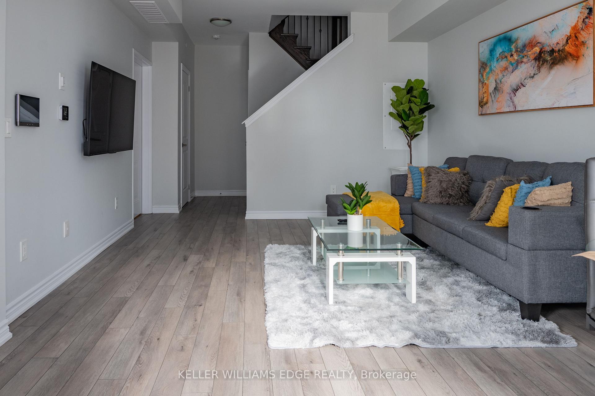 Photo 7 of Unit 331, 349 Wheat Boom Drive, Oakville, Joshua Meadows — HOMEH