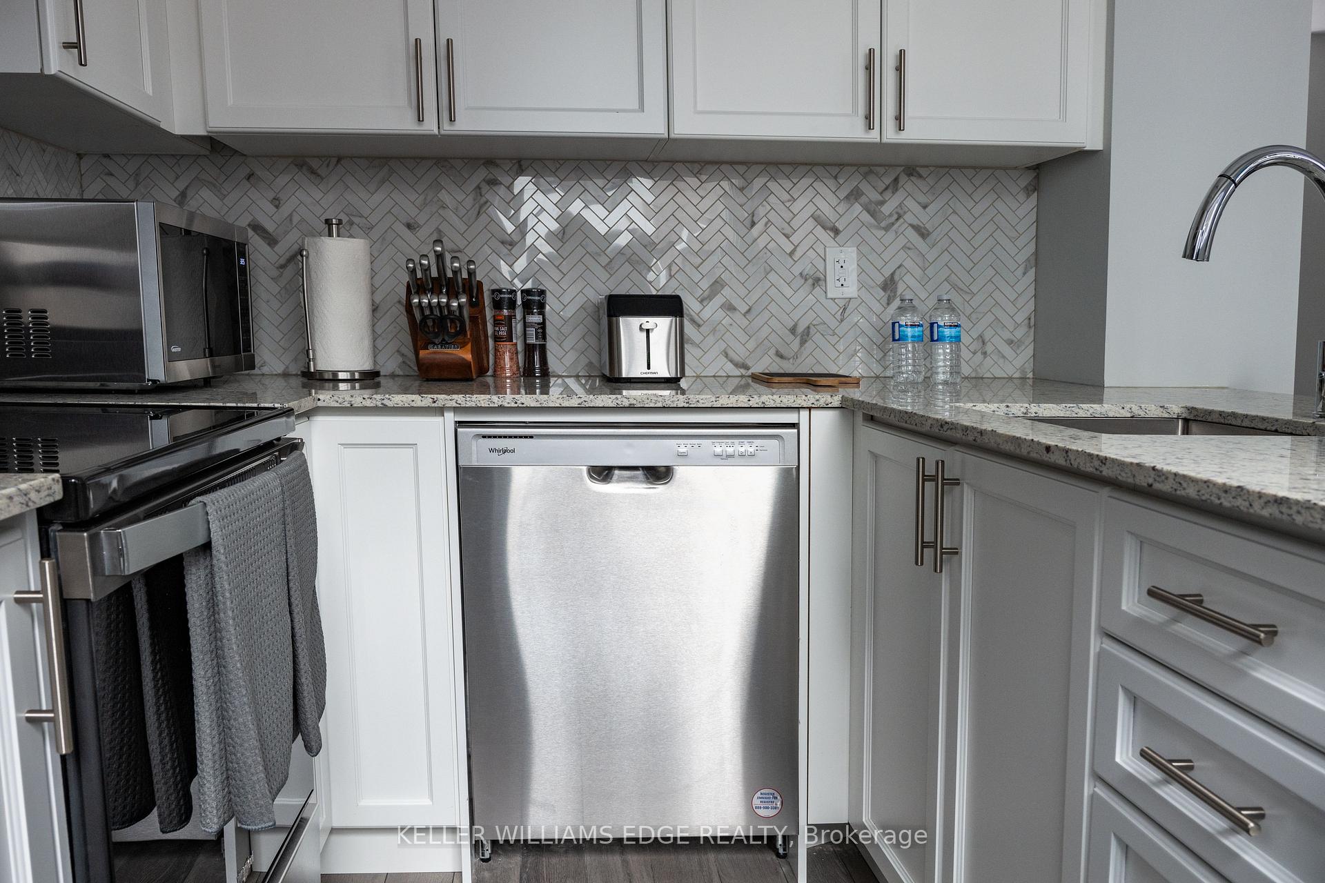 Photo 14 of Unit 331, 349 Wheat Boom Drive, Oakville, Joshua Meadows — HOMEH