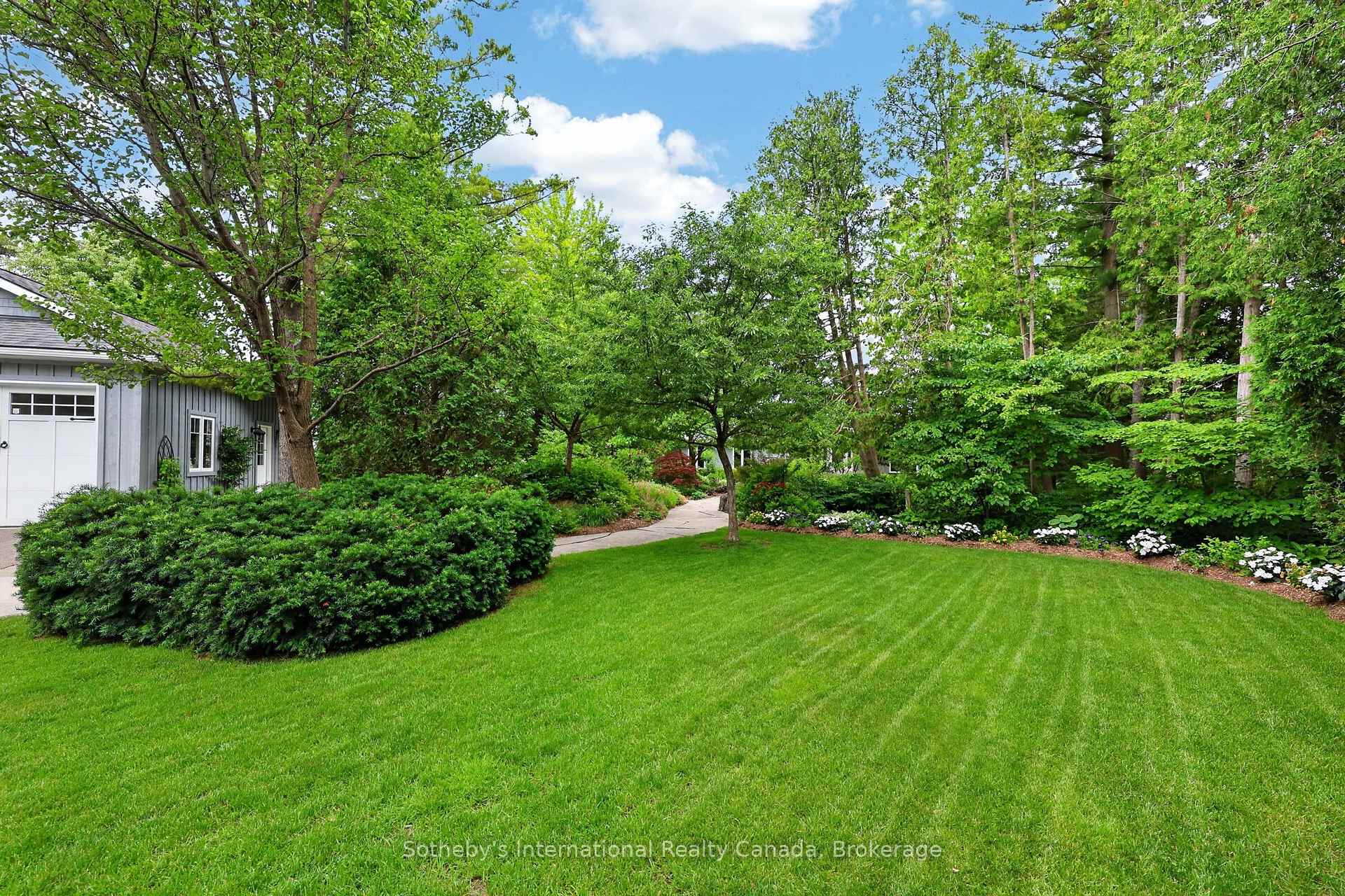 Photo 5 of 1036 River Road E, Wasaga Beach — HOMEH