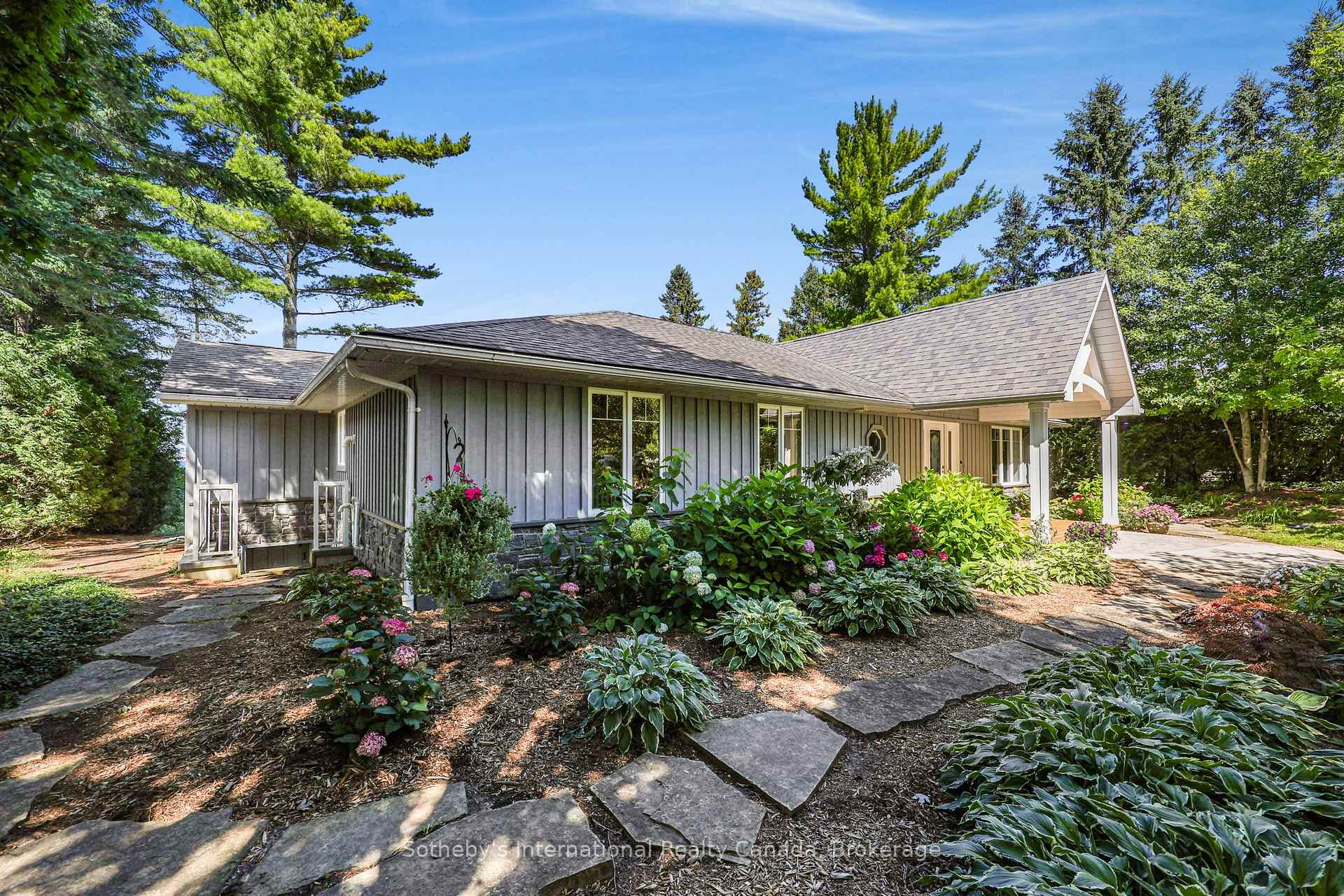 Photo 8 of 1036 River Road E, Wasaga Beach — HOMEH