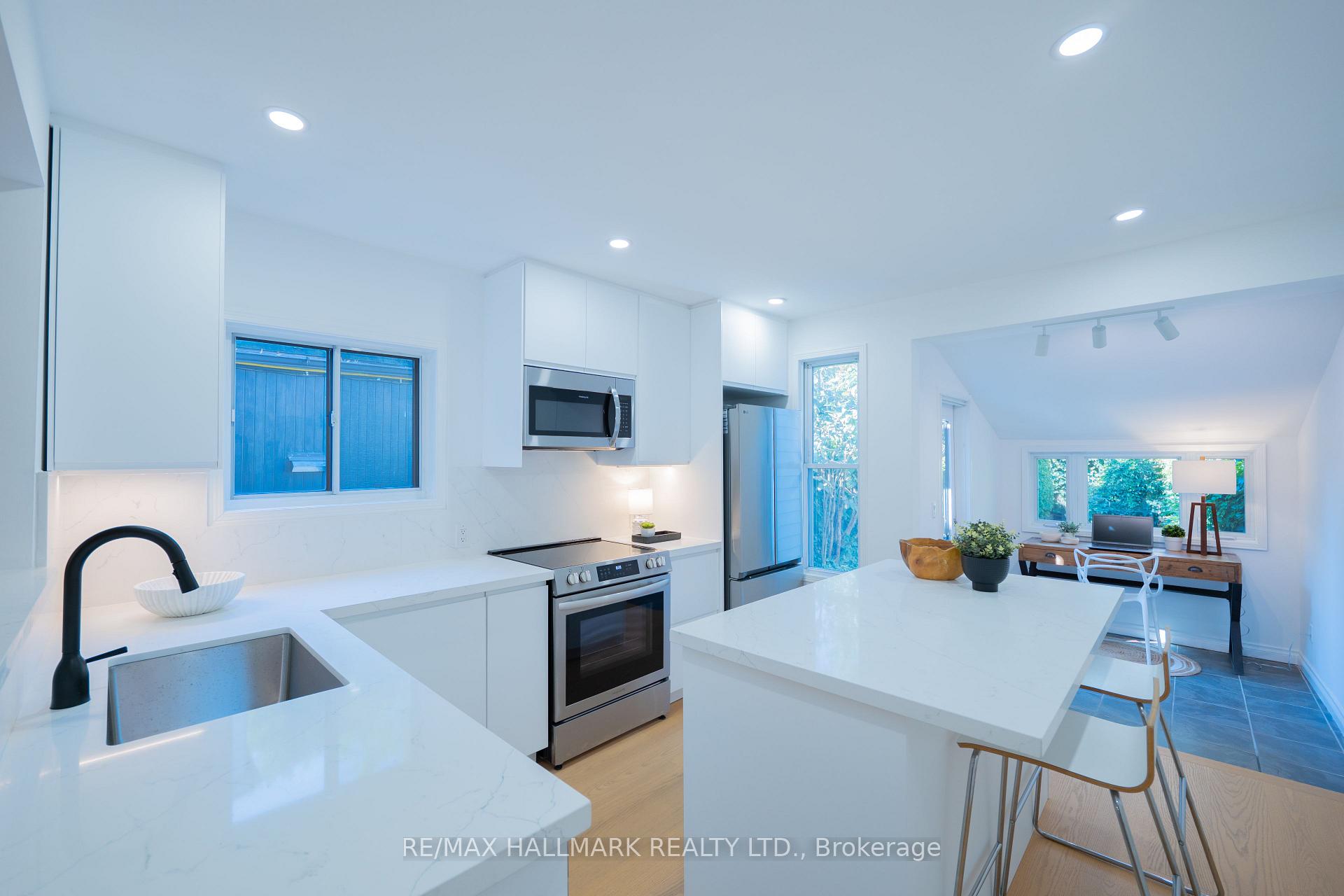 Photo 14 of 592 Logan Avenue, Toronto, North Riverdale — HOMEH
