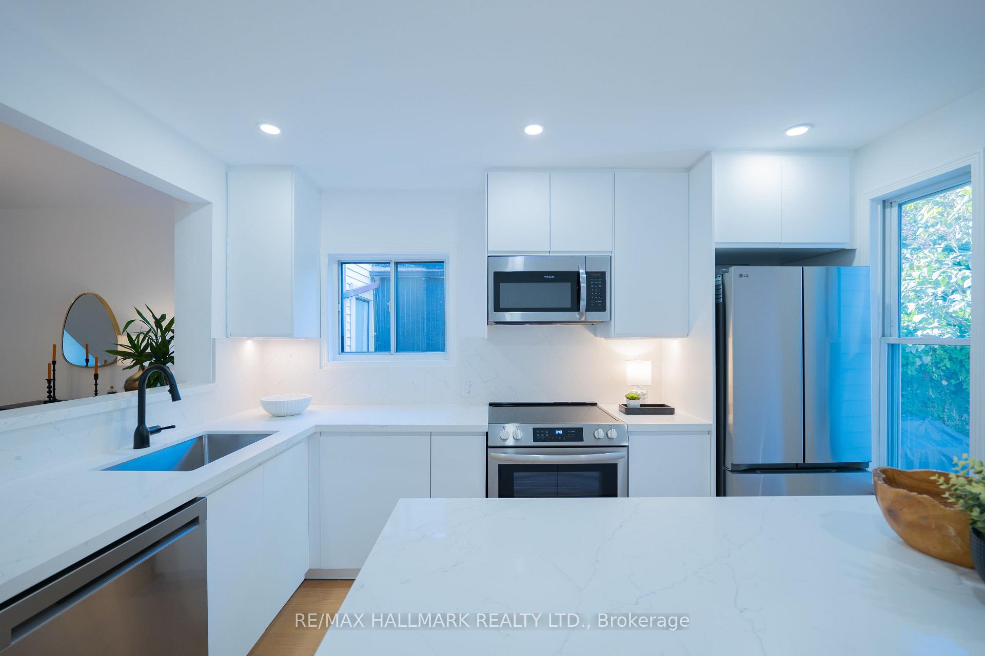 Photo 16 of 592 Logan Avenue, Toronto, North Riverdale — HOMEH