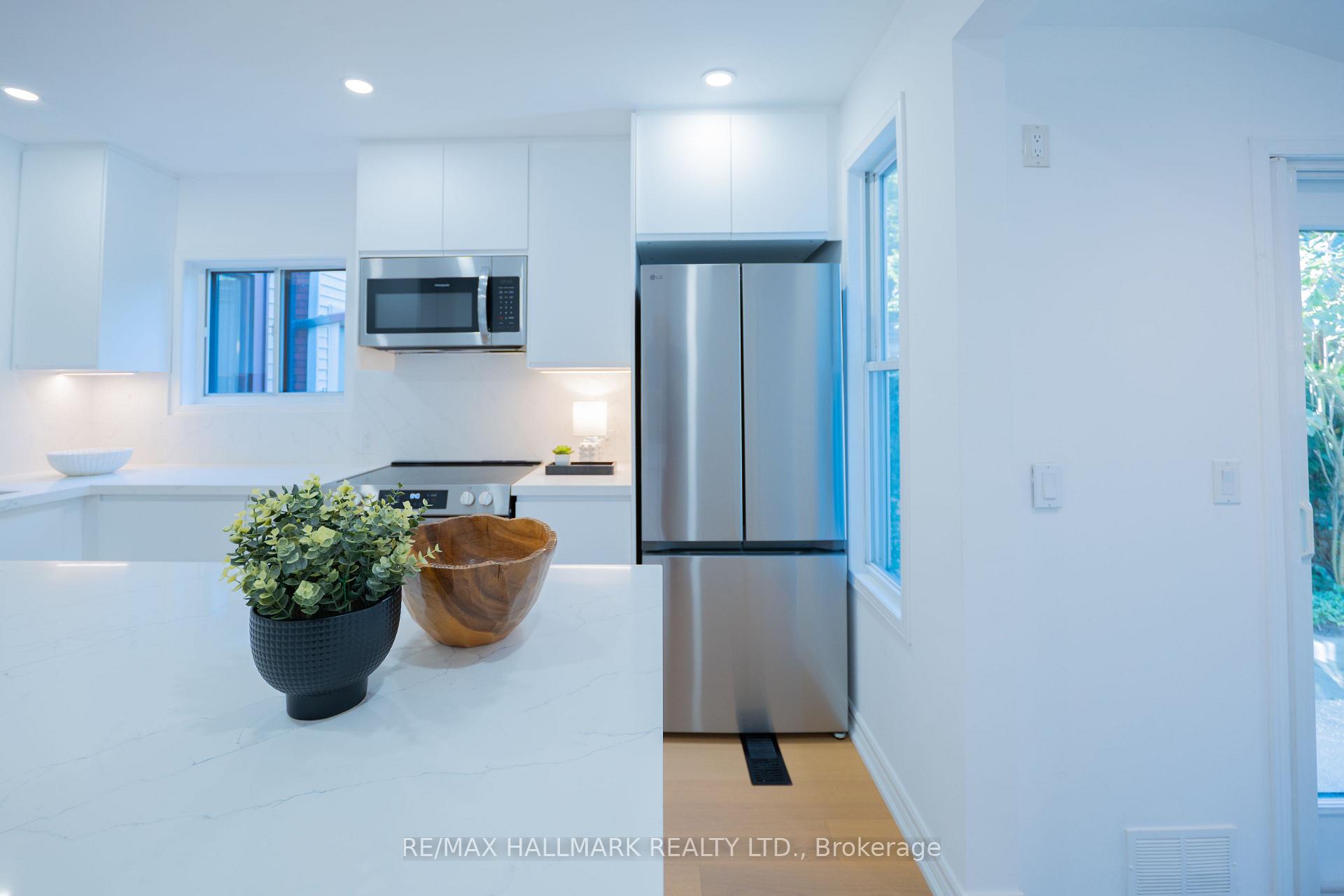 Photo 17 of 592 Logan Avenue, Toronto, North Riverdale — HOMEH