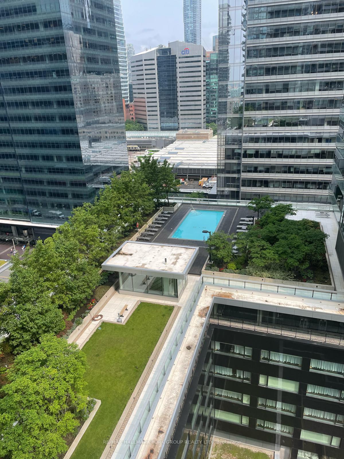 Photo 2 of Unit 1504, 55 Bremner Boulevard, Toronto, Waterfront Communities — HOMEH