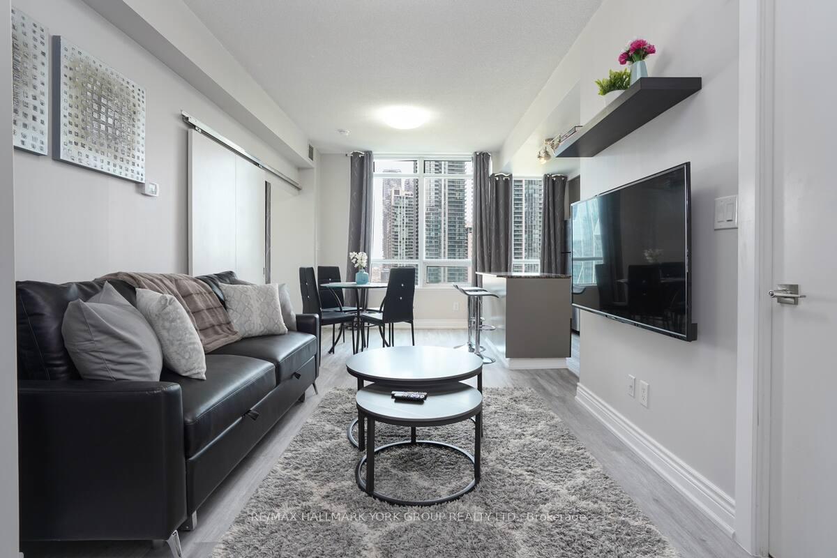 Photo 4 of Unit 1504, 55 Bremner Boulevard, Toronto, Waterfront Communities — HOMEH