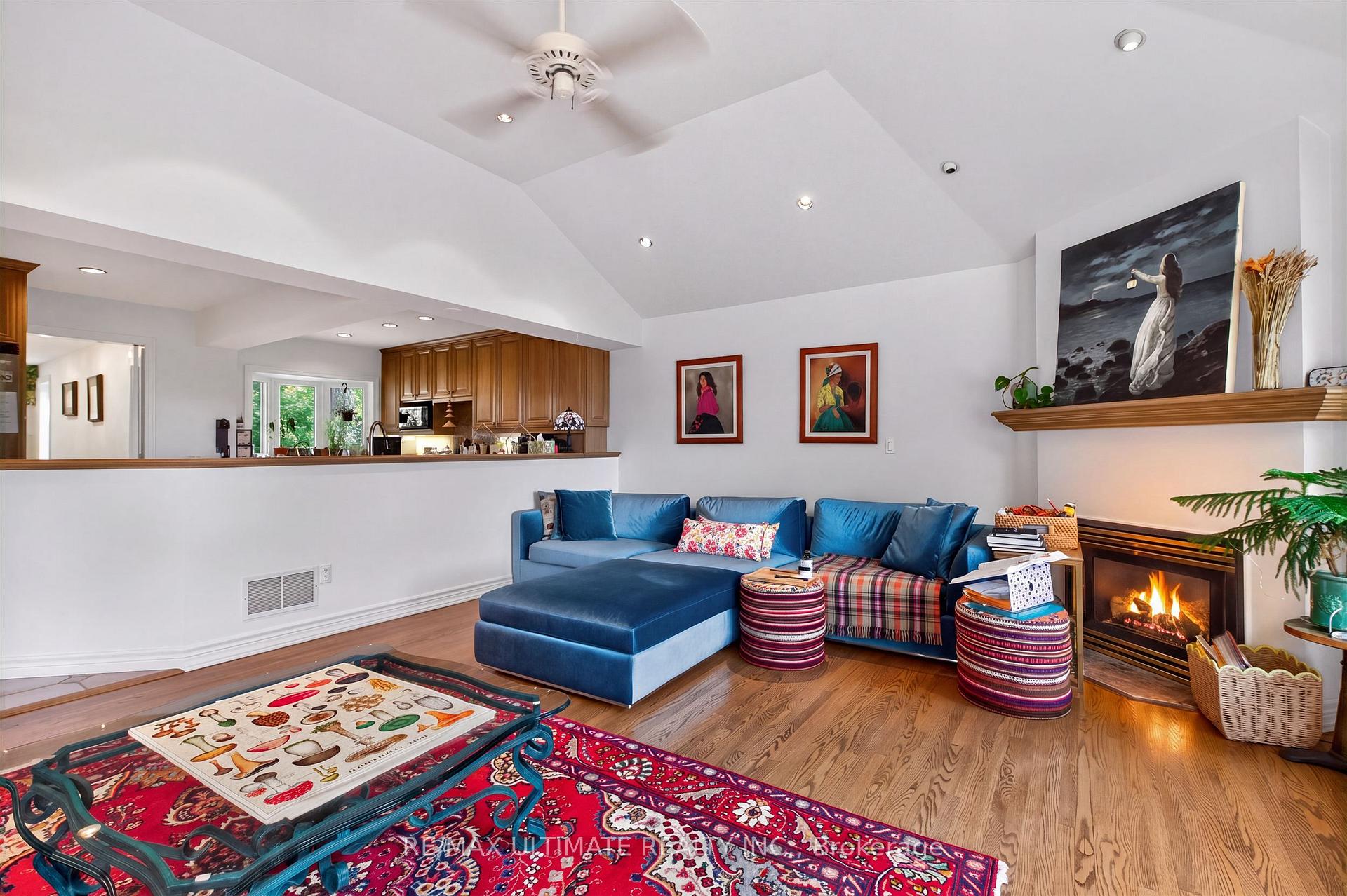 Photo 12 of Unit Upper, 39 Riverside Crescent, Toronto, High Park-Swansea — HOMEH