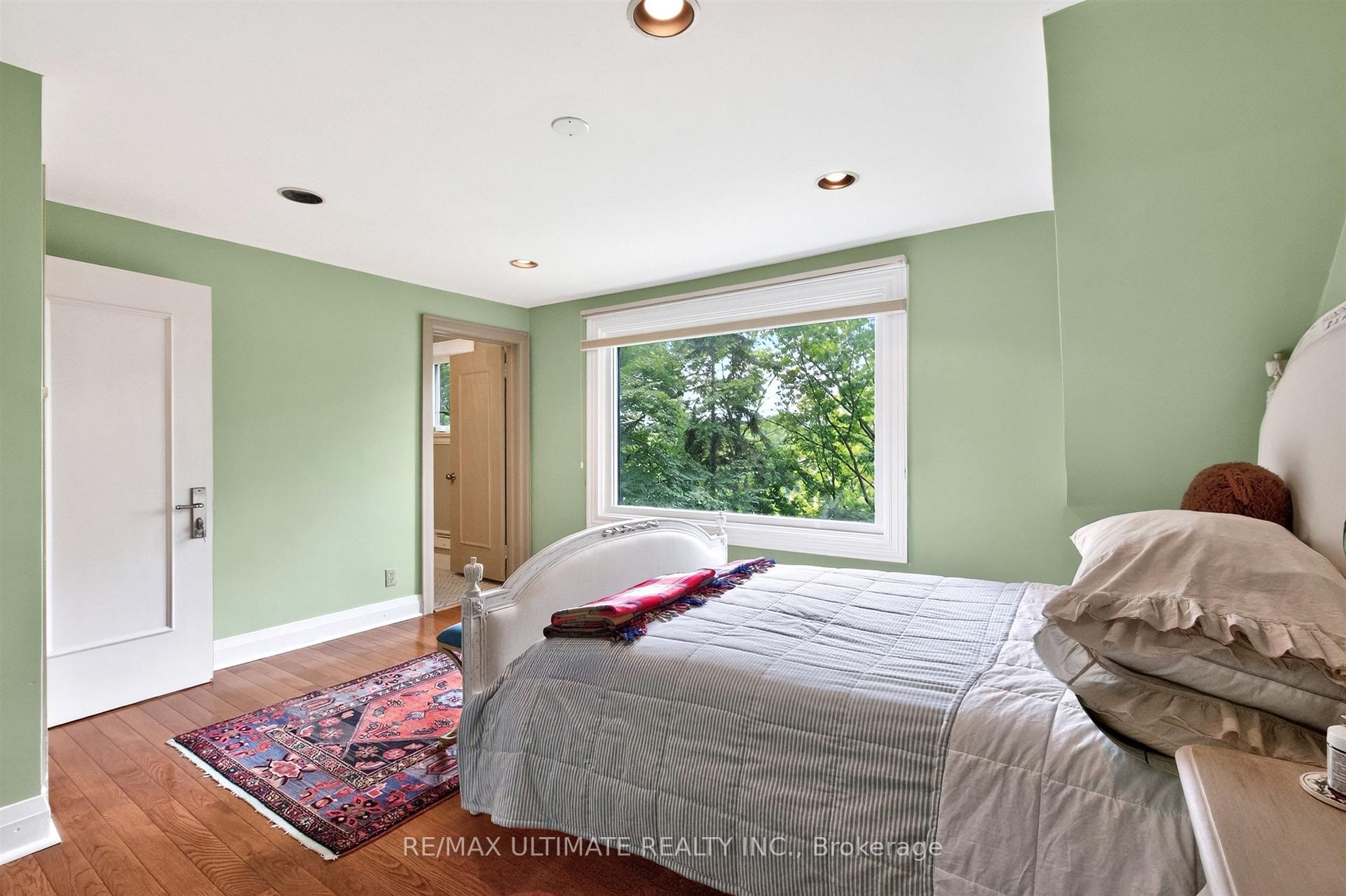 Photo 19 of Unit Upper, 39 Riverside Crescent, Toronto, High Park-Swansea — HOMEH