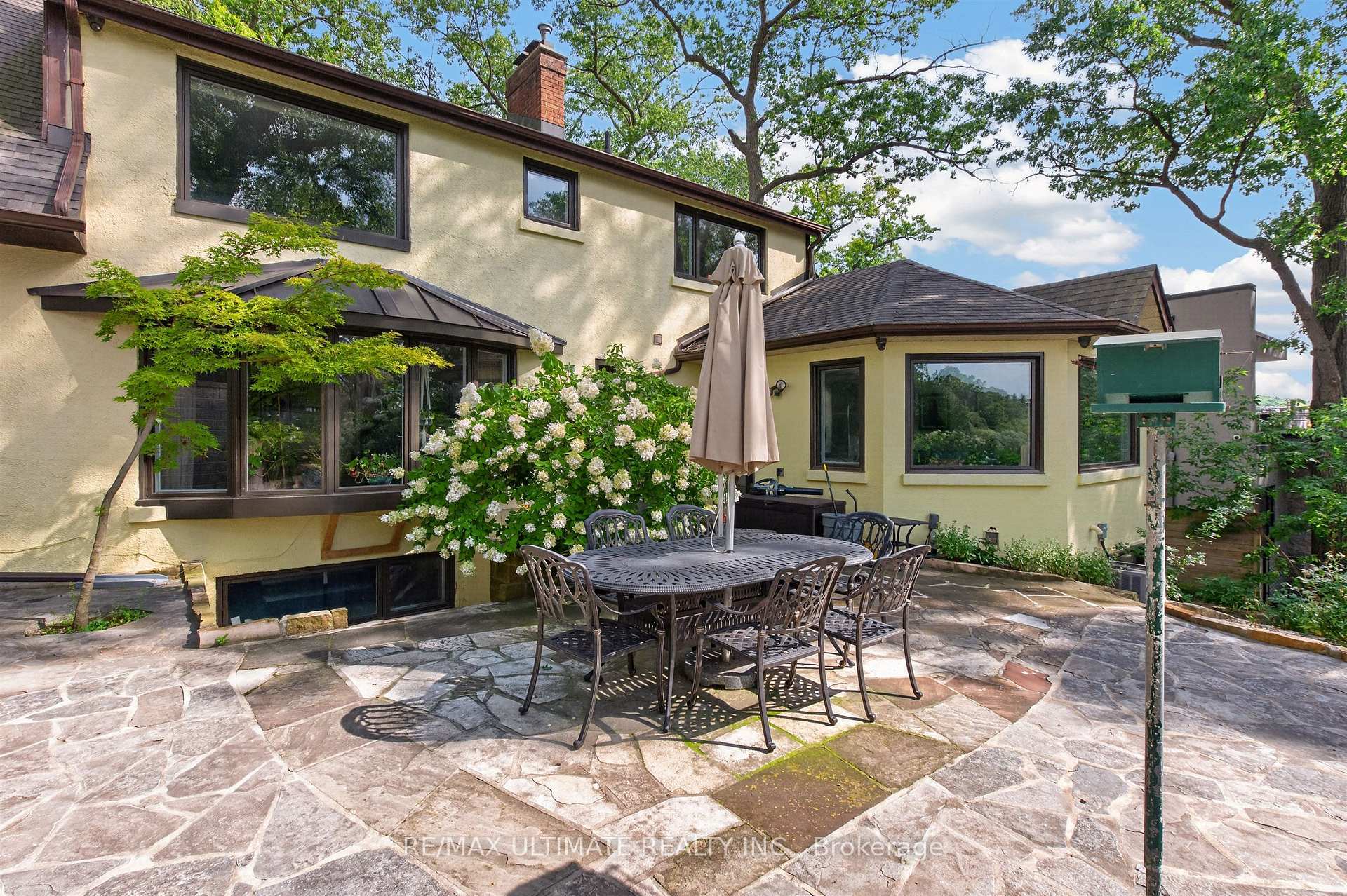 Photo 31 of Unit Upper, 39 Riverside Crescent, Toronto, High Park-Swansea — HOMEH