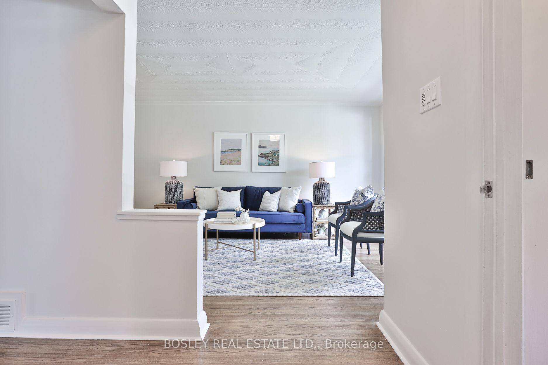 Photo 2 of 69 Ravenscrest Drive, Etobicoke, Princess-Rosethorn — HOMEH