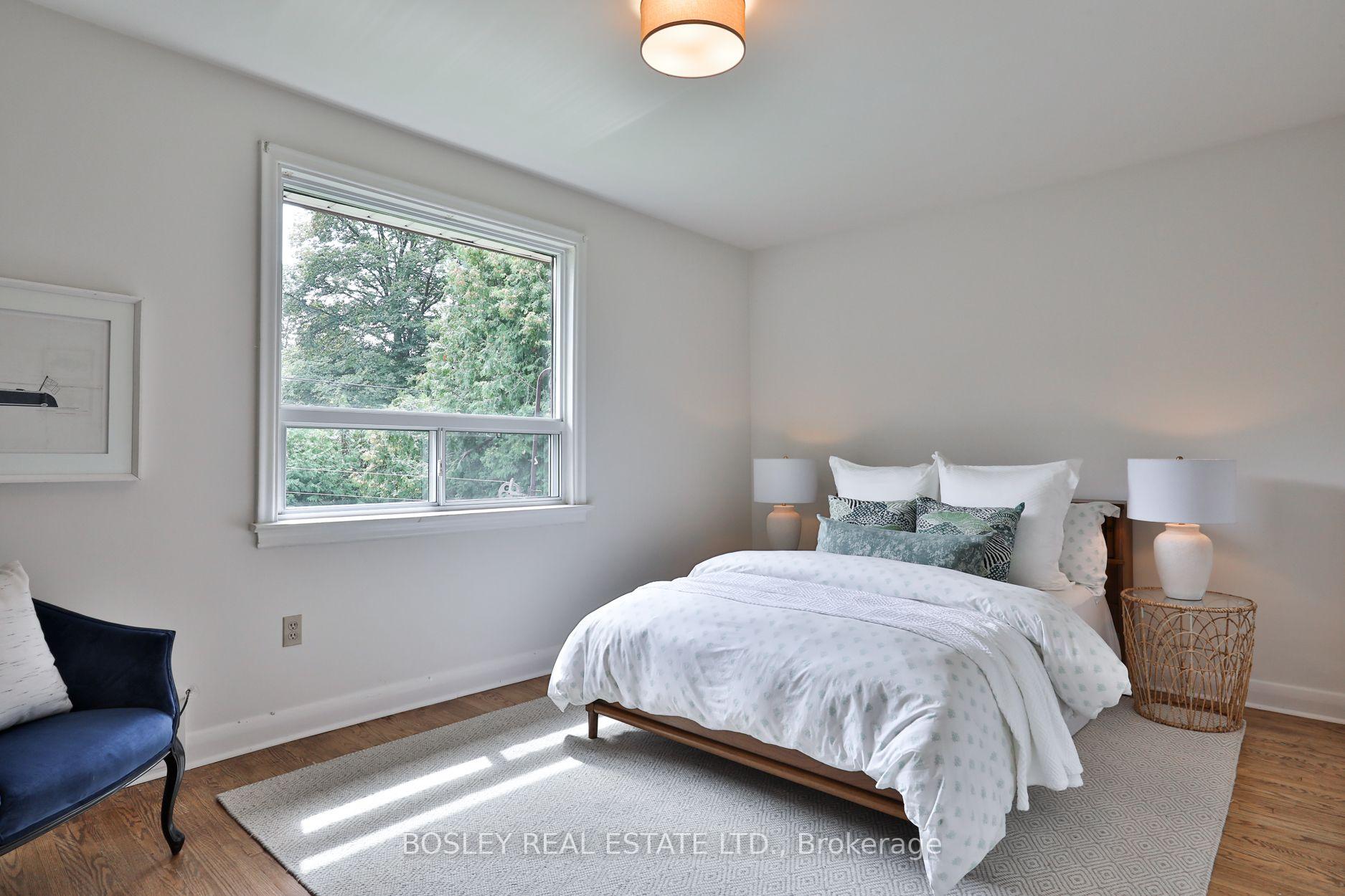 Photo 18 of 69 Ravenscrest Drive, Etobicoke, Princess-Rosethorn — HOMEH