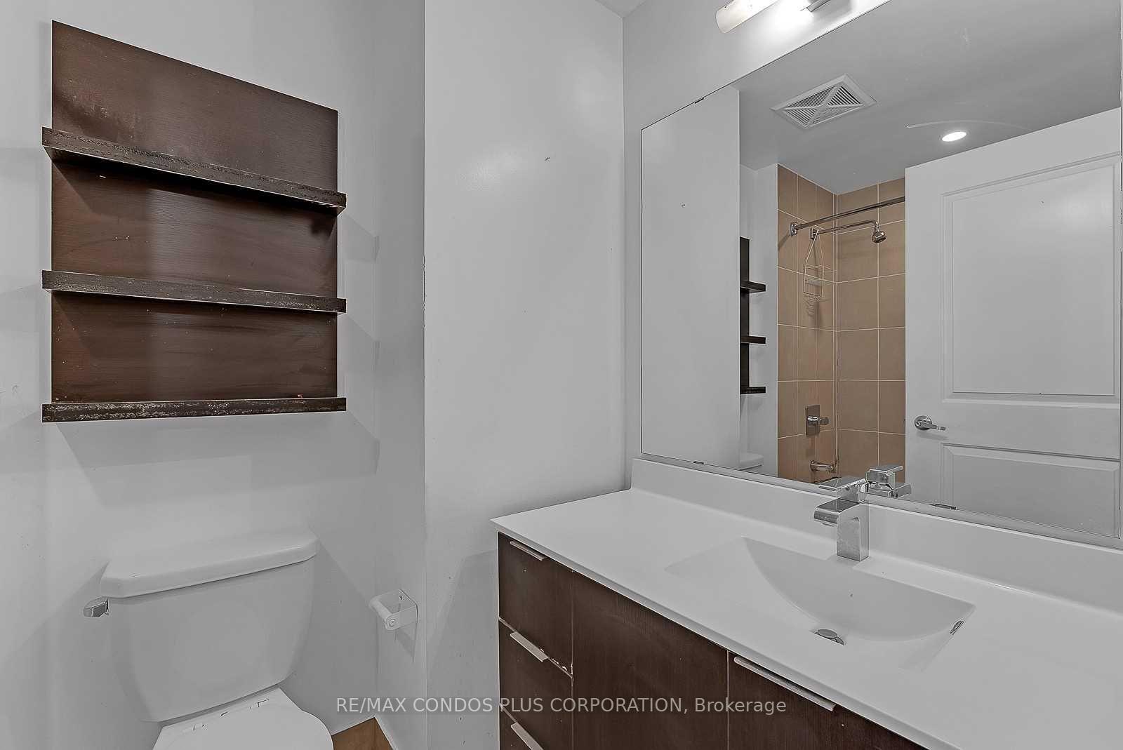 Photo 4 of Unit 1906, 16 Brookers Lane, Etobicoke, Mimico — HOMEH