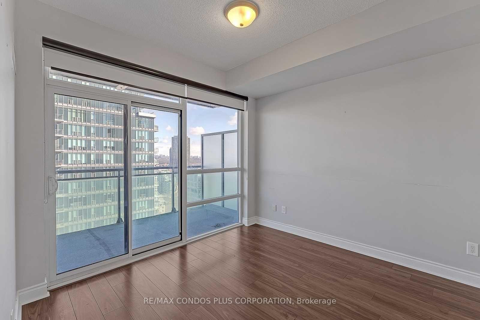 Photo 15 of Unit 1906, 16 Brookers Lane, Etobicoke, Mimico — HOMEH