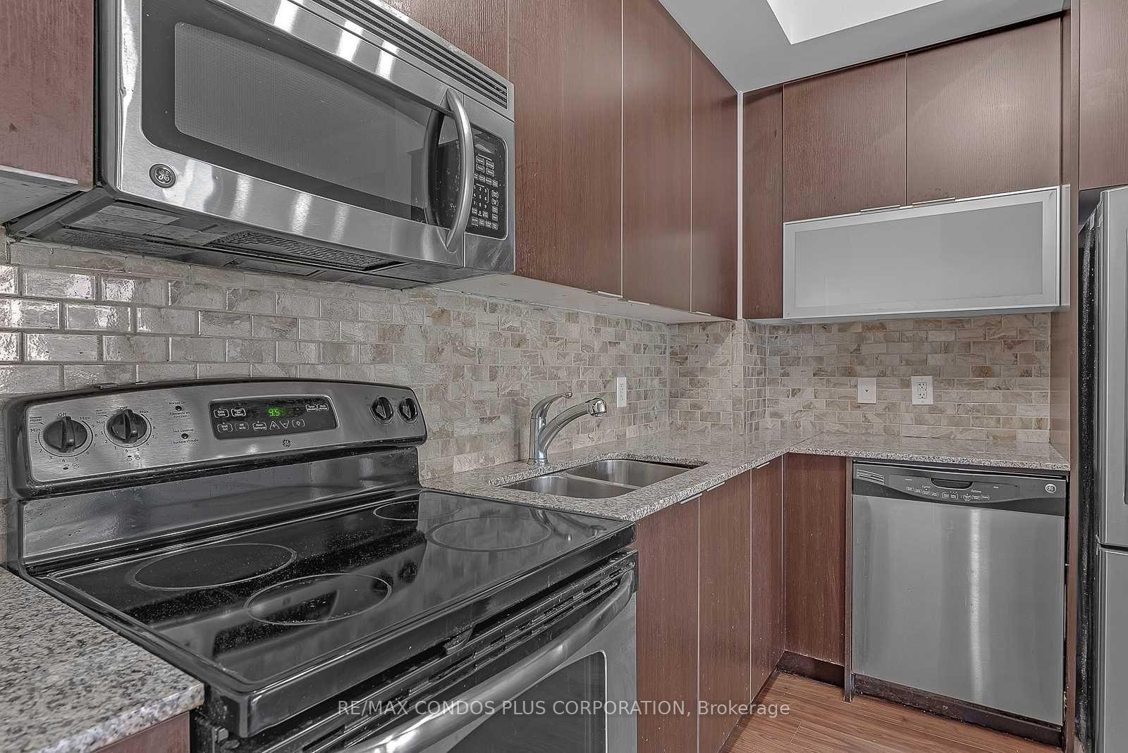 Photo 18 of Unit 1906, 16 Brookers Lane, Etobicoke, Mimico — HOMEH